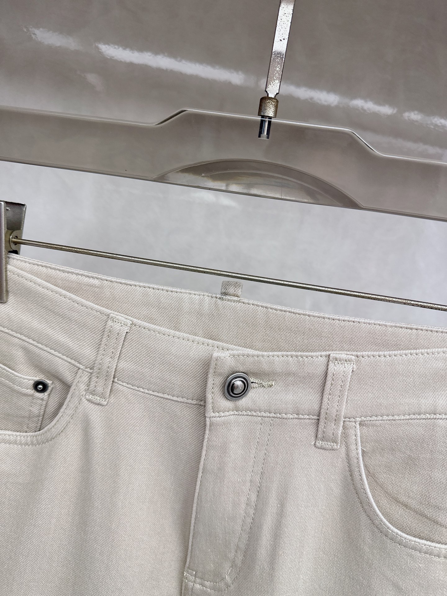 😊 2026春夏🔥🔥新款现货上市，原单爆款牛仔裤👖超级定制款，原版五金，超级重工工艺，版型超赞👍细节做工