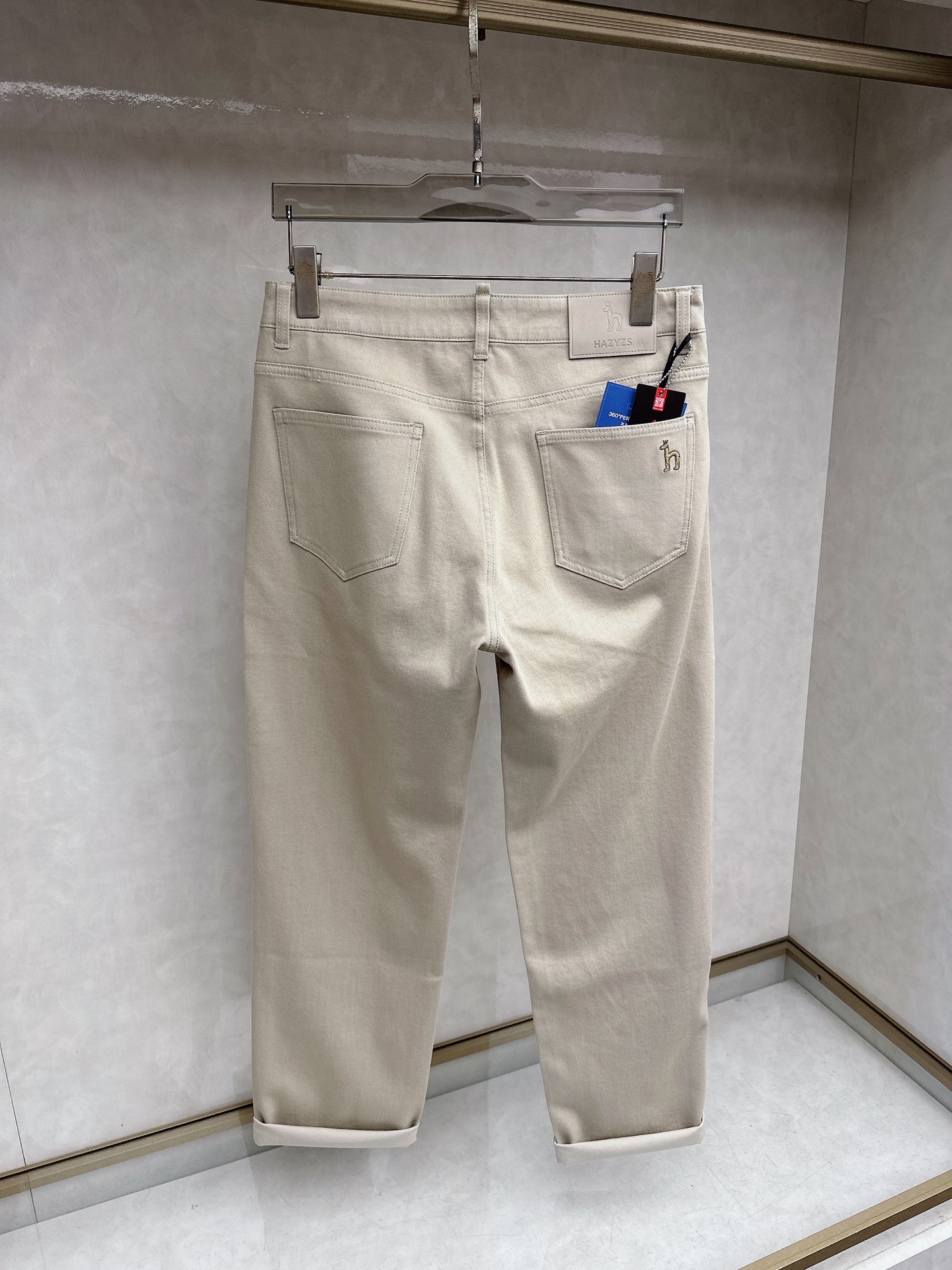 😊 2026春夏🔥🔥新款现货上市，原单爆款牛仔裤👖超级定制款，原版五金，超级重工工艺，版型超赞👍细节做工