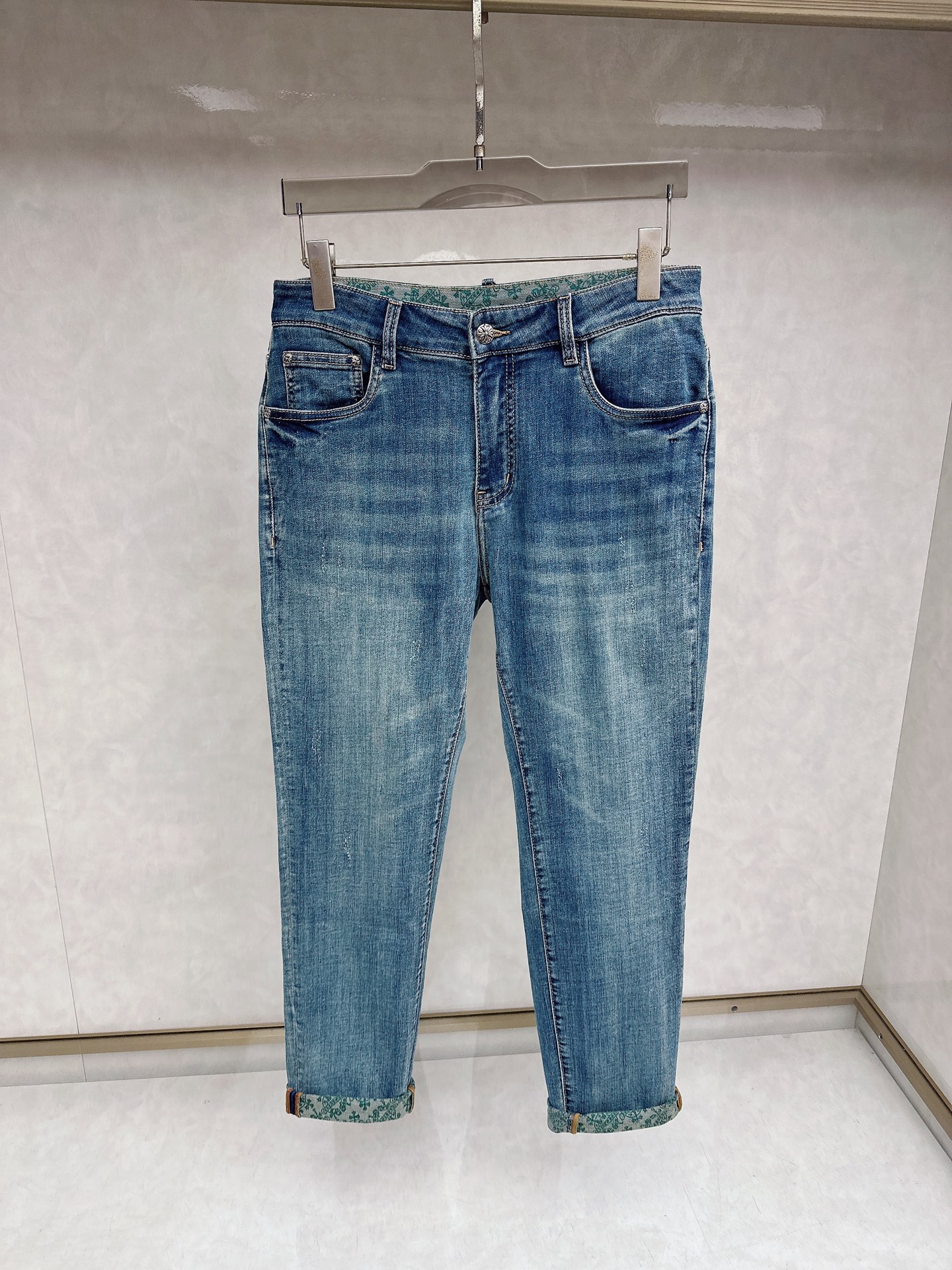 克罗心 2026春夏🔥🔥新款现货上市，原单爆款牛仔裤👖超级定制款，原版五金，超级重工工艺，版型超赞👍细节