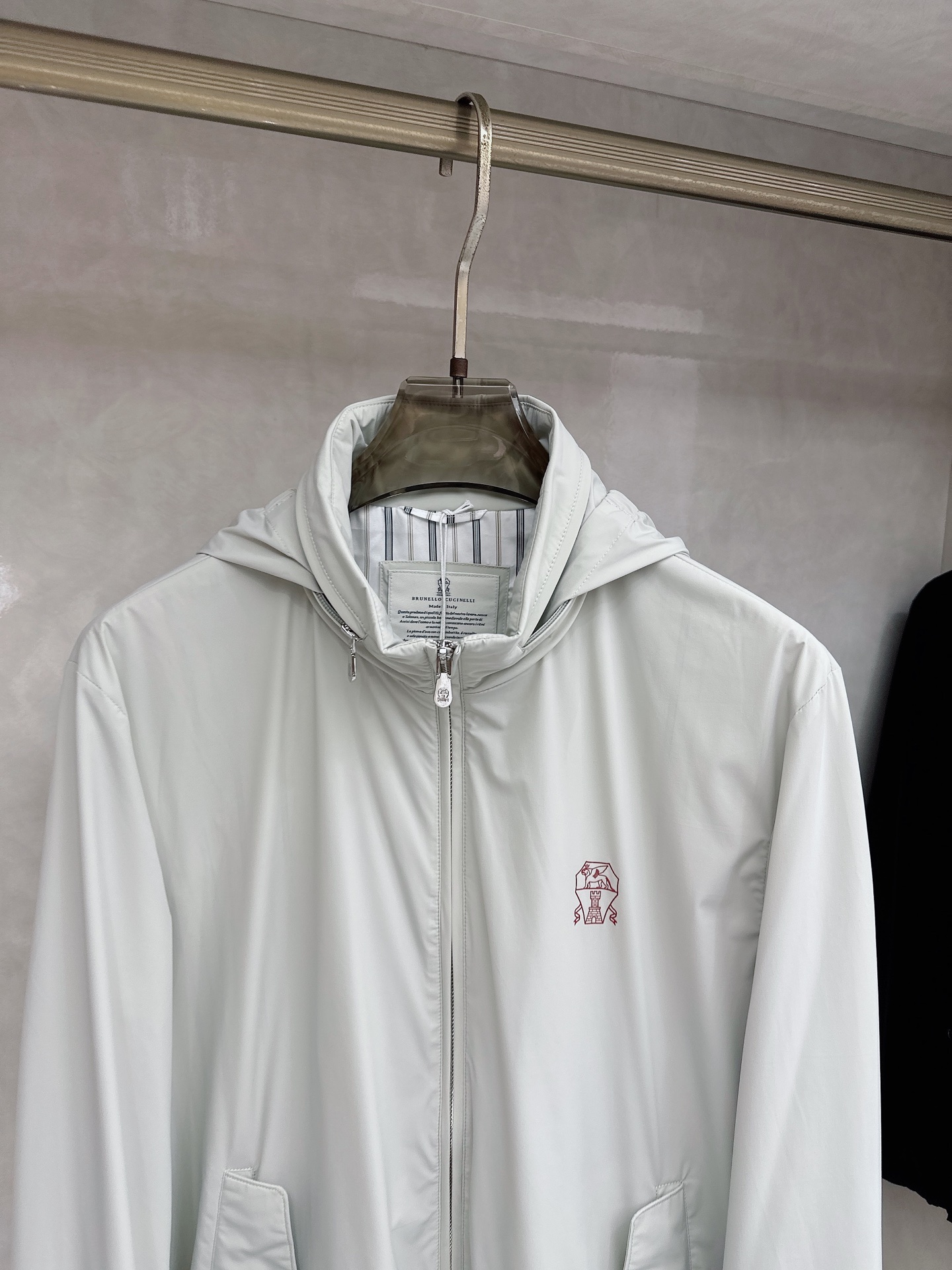 bc& 26 春夏FW最新款连帽外套柜子在售经典款。采用专柜定制面料，软糯亲肤，抗皱抗静电不粘灰，静音，