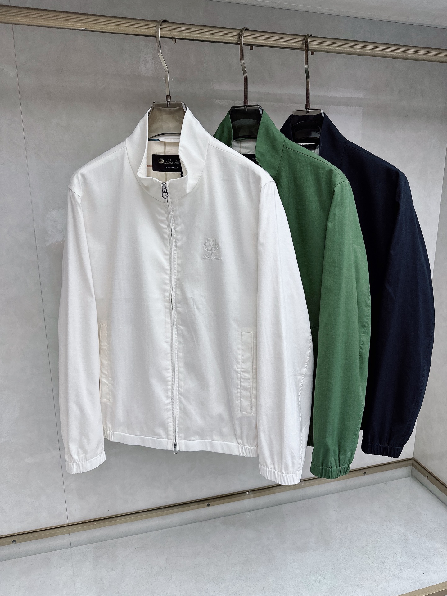 loro Piana 1956早春新款外套！最新顶尖官网原单，穿着舒适 质感超强 运动休闲夹克外套！出行