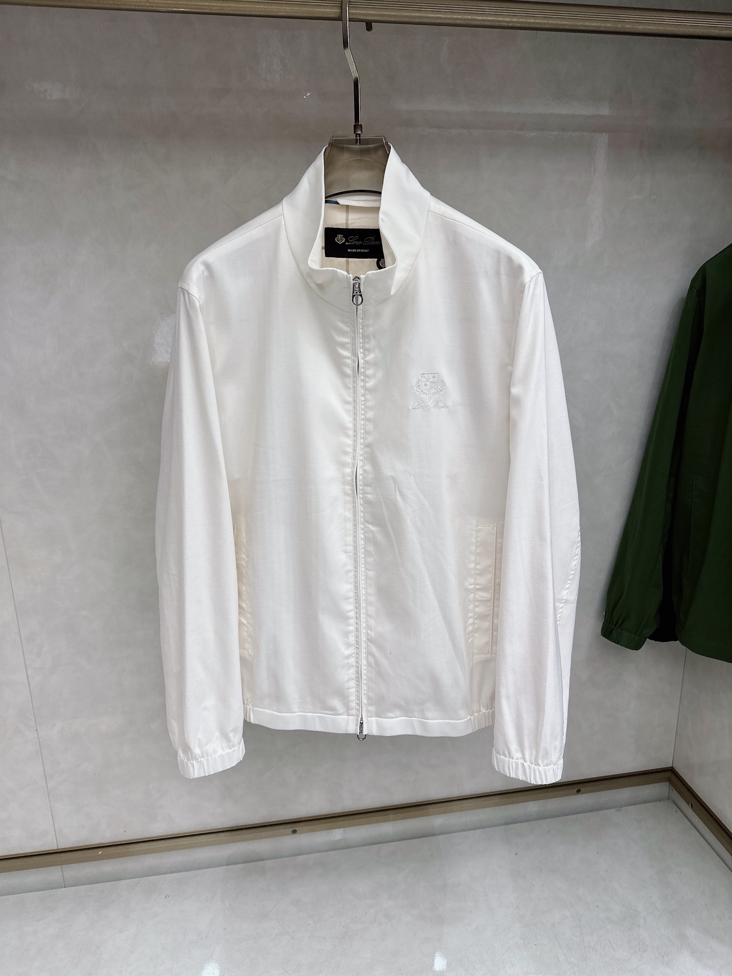 loro Piana 1956早春新款外套！最新顶尖官网原单，穿着舒适 质感超强 运动休闲夹克外套！出行