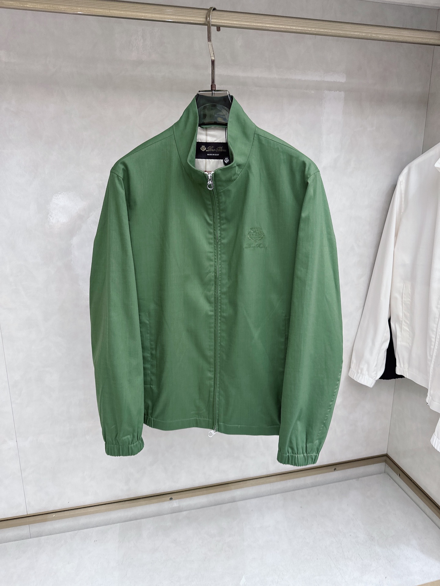 loro Piana 1956早春新款外套！最新顶尖官网原单，穿着舒适 质感超强 运动休闲夹克外套！出行