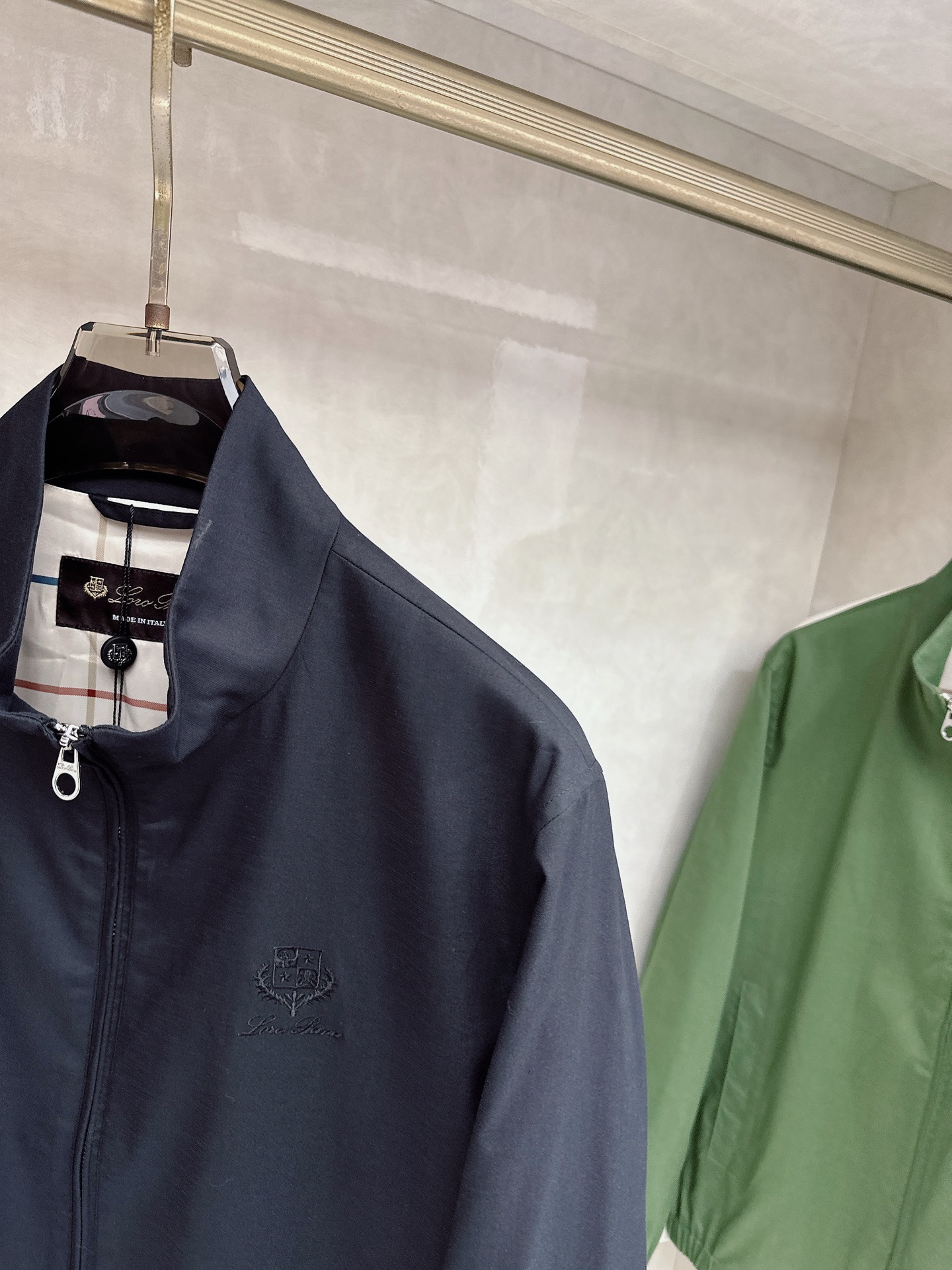 loro Piana 1956早春新款外套！最新顶尖官网原单，穿着舒适 质感超强 运动休闲夹克外套！出行