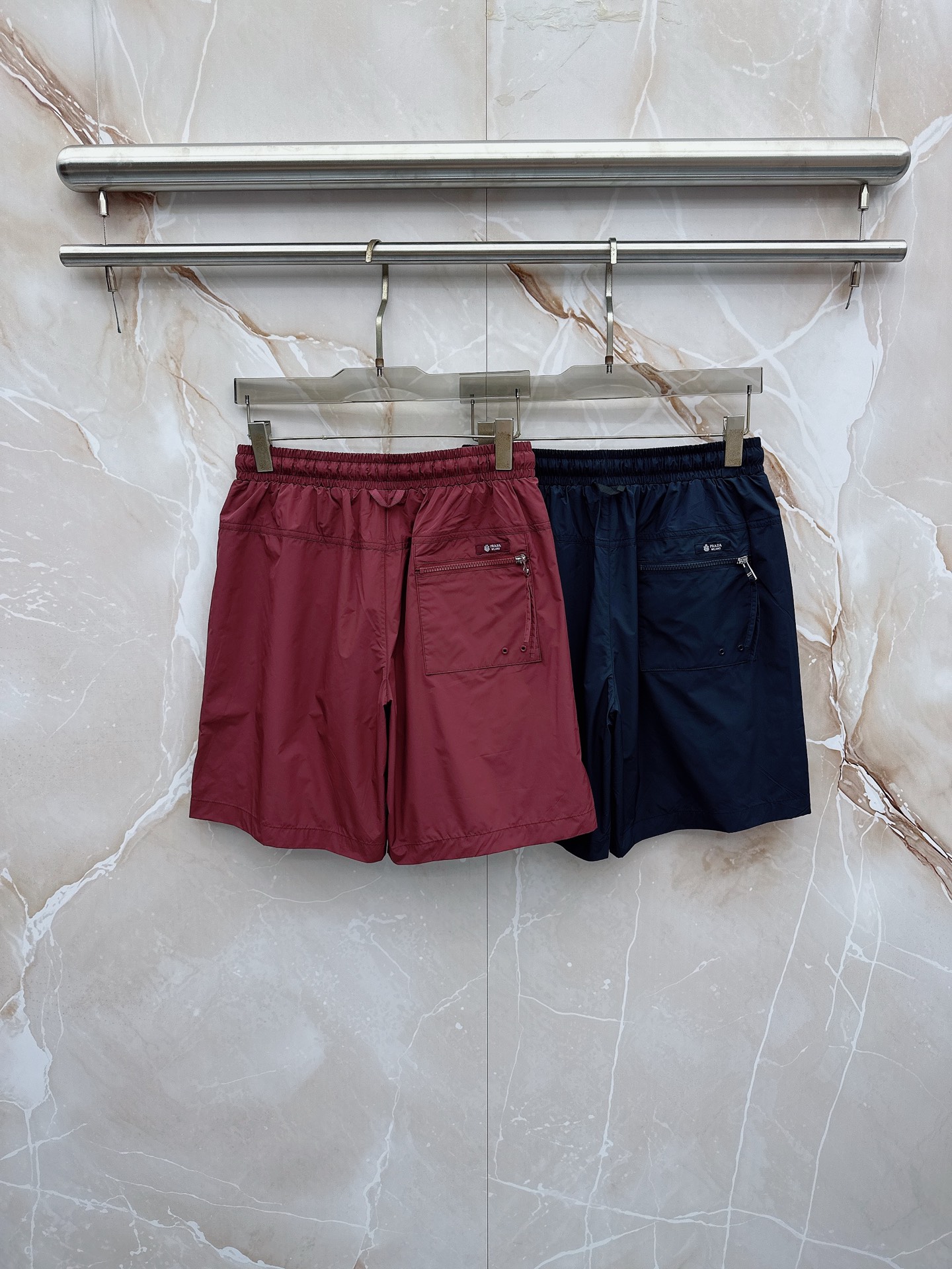 🔥🔥🔥2026夏季上新 Prada 普拉达 26年夏季新款短裤定制进口速干面料舒适柔软透气性好！裤腿拼接