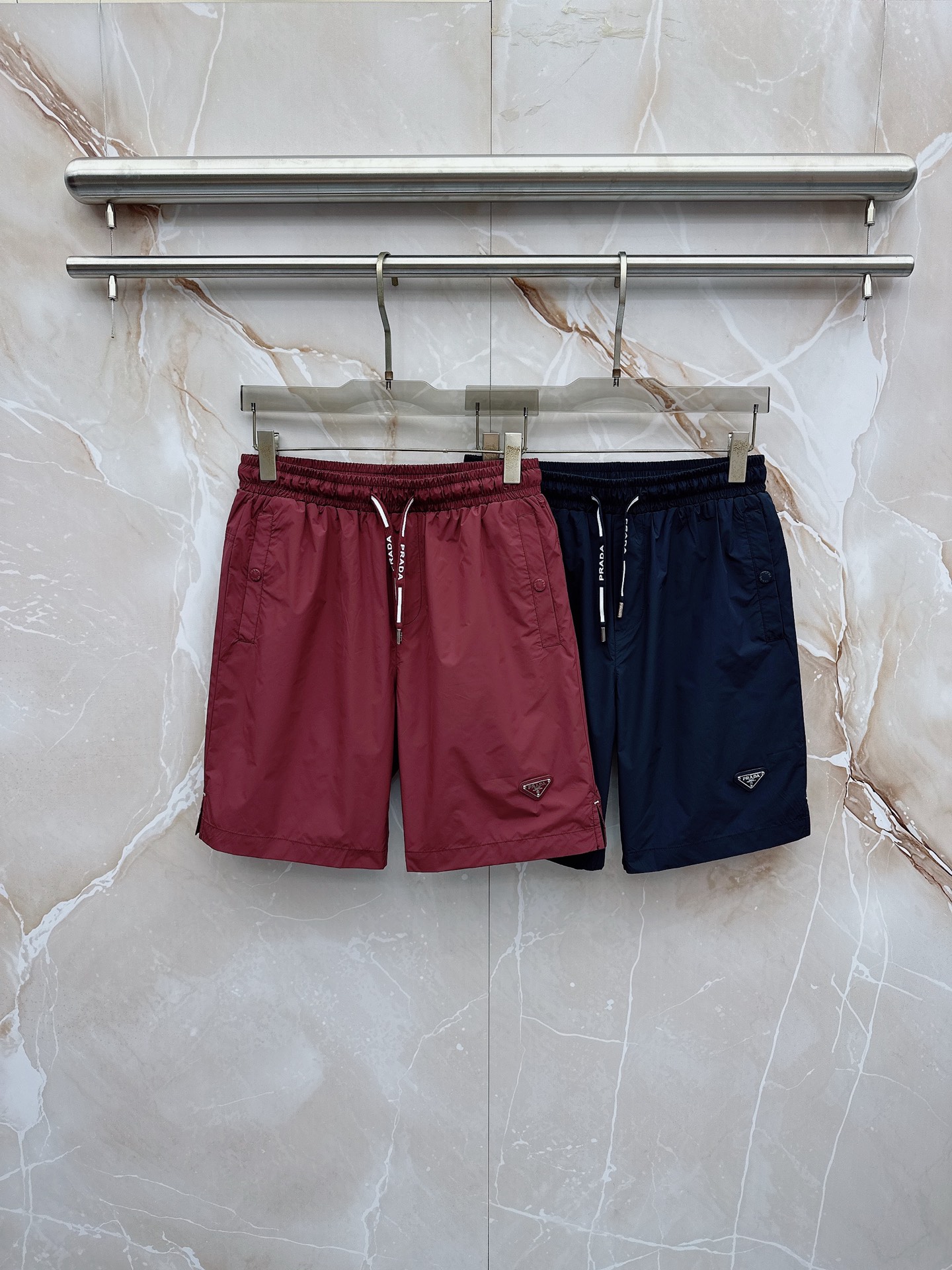 🔥🔥🔥2026夏季上新 Prada 普拉达 26年夏季新款短裤定制进口速干面料舒适柔软透气性好！裤腿拼接