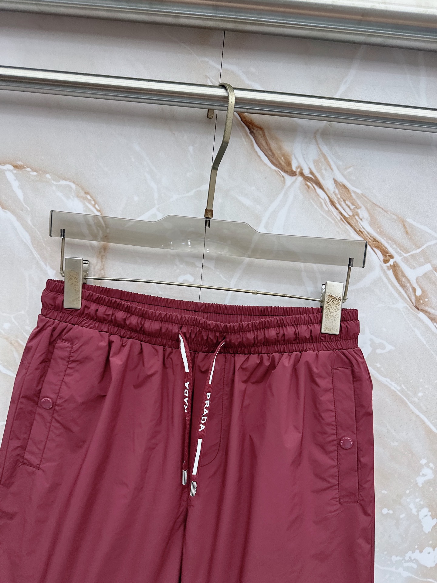 🔥🔥🔥2026夏季上新 Prada 普拉达 26年夏季新款短裤定制进口速干面料舒适柔软透气性好！裤腿拼接