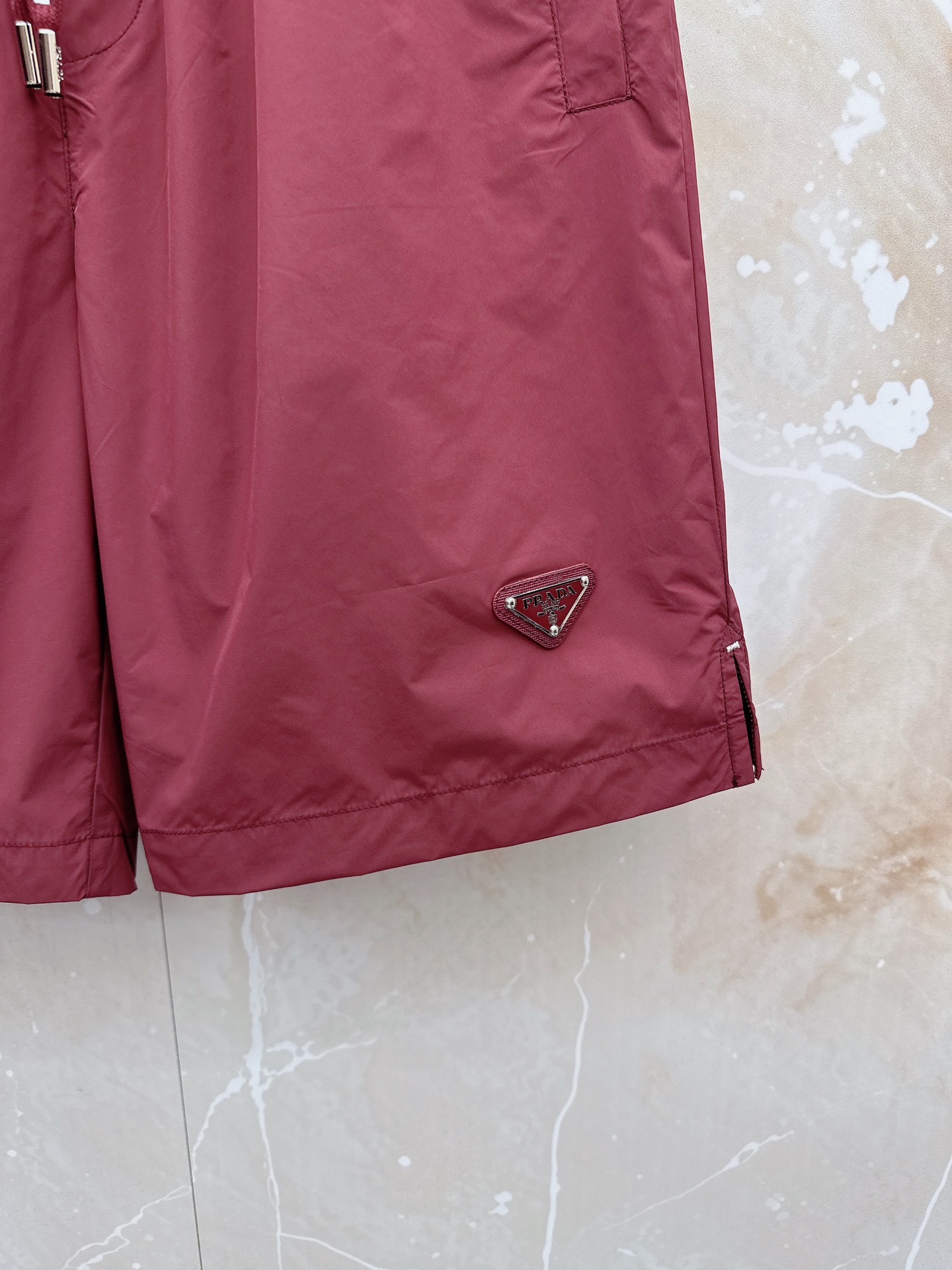 🔥🔥🔥2026夏季上新 Prada 普拉达 26年夏季新款短裤定制进口速干面料舒适柔软透气性好！裤腿拼接