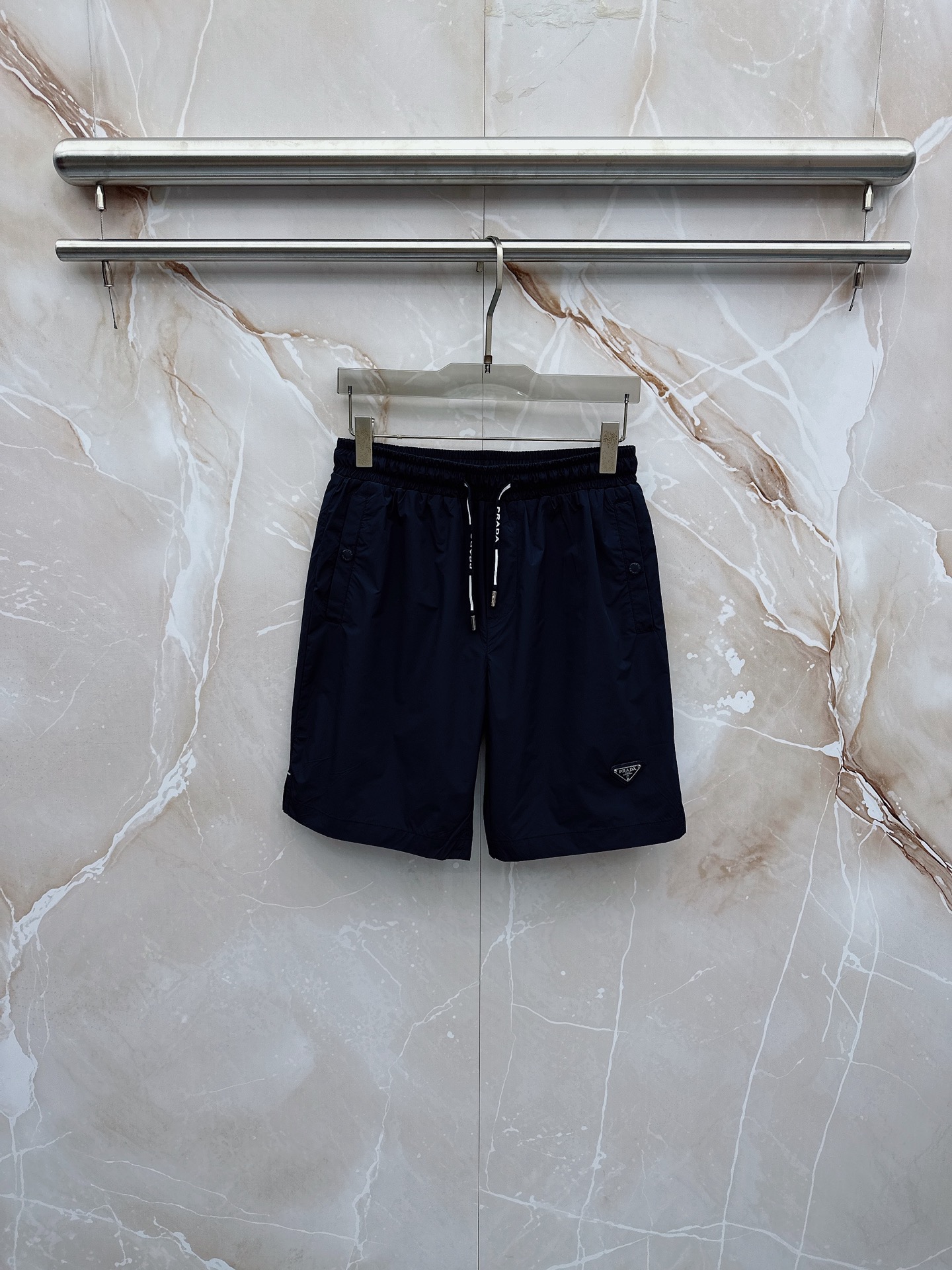 🔥🔥🔥2026夏季上新 Prada 普拉达 26年夏季新款短裤定制进口速干面料舒适柔软透气性好！裤腿拼接