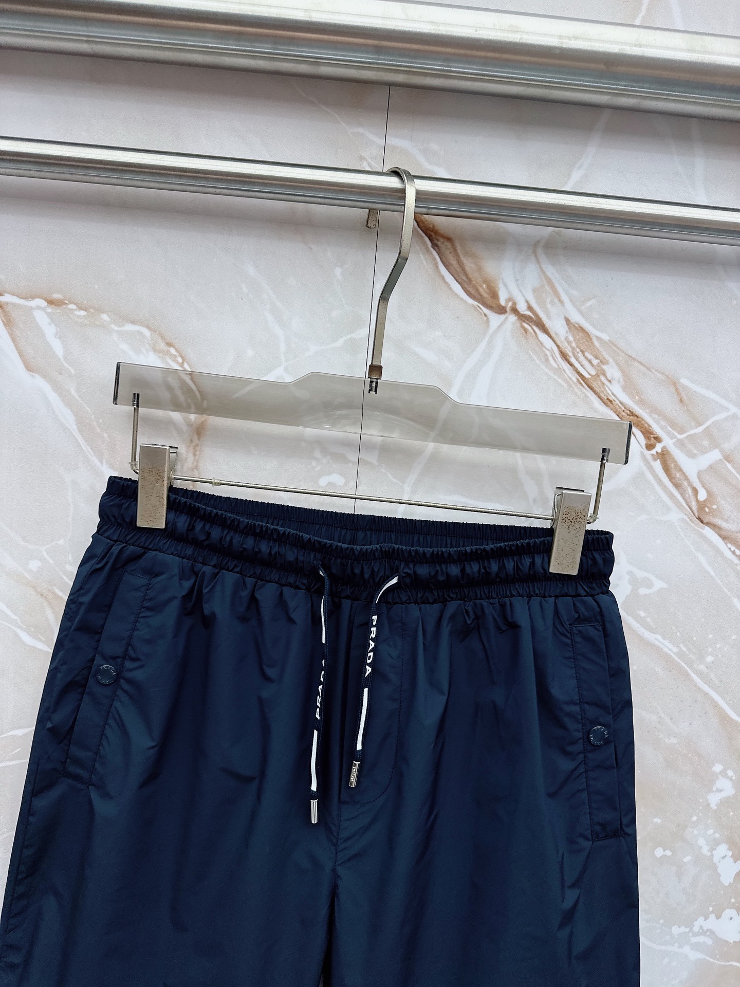 🔥🔥🔥2026夏季上新 Prada 普拉达 26年夏季新款短裤定制进口速干面料舒适柔软透气性好！裤腿拼接