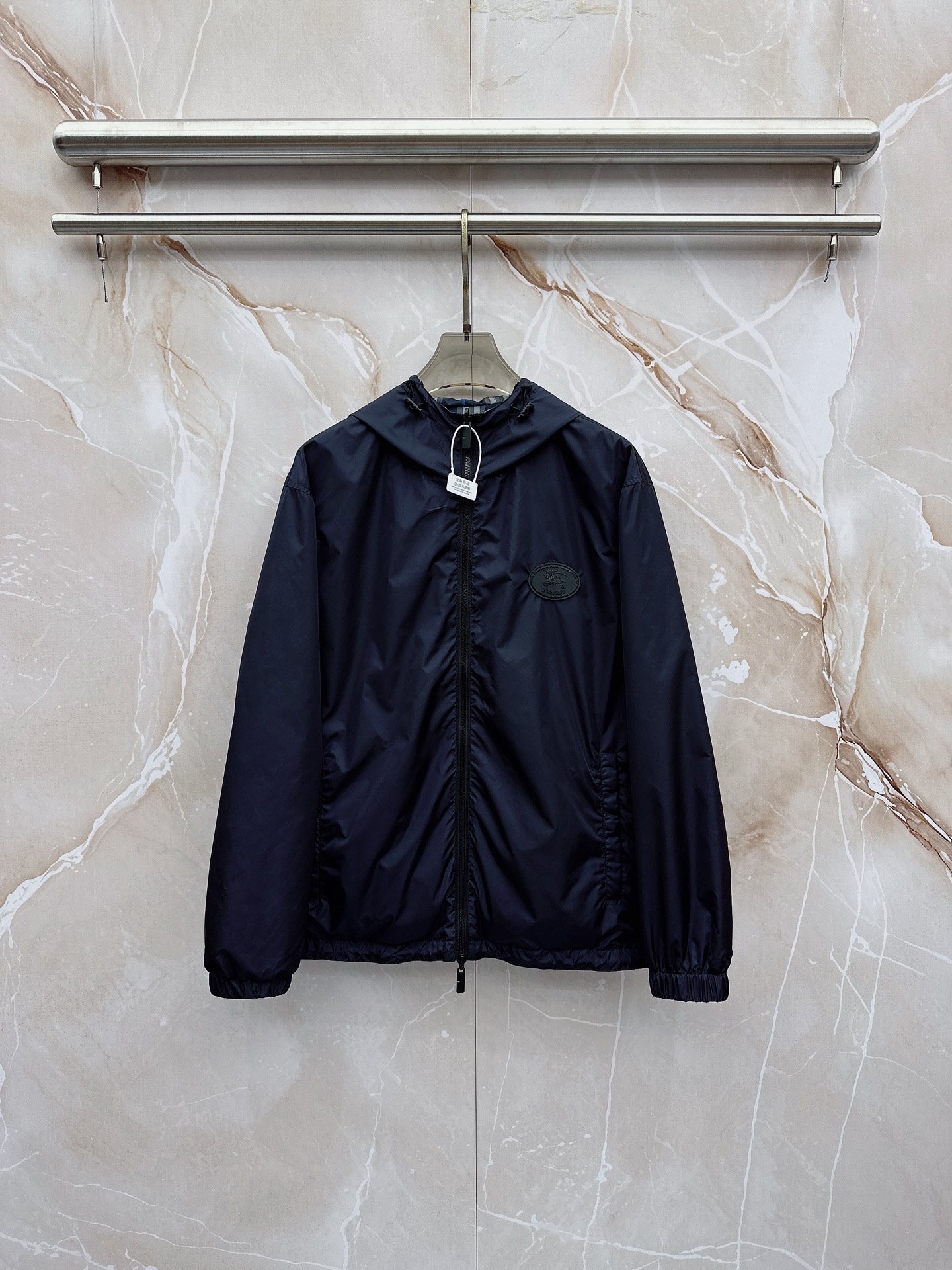 NO:773519,Burberry 2026ss new spring jacket, full high-end version!  High-end counter fabric accessories, high breathability and comfort, impeccable details, exquisite workmanship and complex craftsmanship, casual tailoring, awesome upper body shape, code size 48-56, burberry, burberry, jackets & coats, jackets & coats,19860909Burberry 巴宝莉 2026ss春季新款夹克外套 全高端版本！高定专柜面料辅料,透气舒适度高,细节无可挑剔,做工考究工艺复杂,呈现休闲裁剪,上身版型超赞 码数48-56,,burberry,burberry,jackets & coats,jackets & coats,,Men's clothing