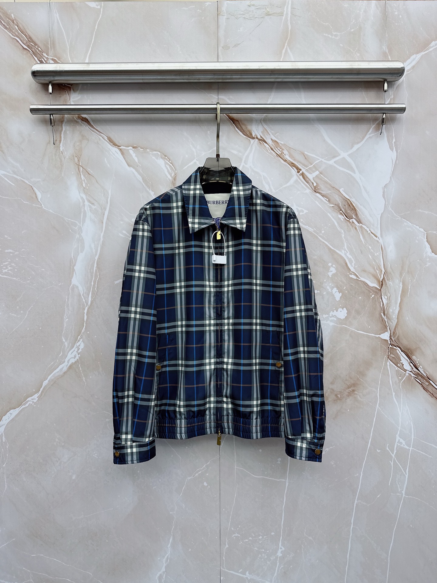 NO:773528,Burberry 2026ss new spring jacket, full high-end version!  High-end counter fabric accessories, high breathability and comfort, impeccable details, exquisite workmanship and complex craftsmanship, casual tailoring, awesome upper body shape, code size 48-56, burberry, burberry, jackets & coats, jackets & coats,19860909Burberry 巴宝莉 2026ss春季新款夹克外套 全高端版本！高定专柜面料辅料,透气舒适度高,细节无可挑剔,做工考究工艺复杂,呈现休闲裁剪,上身版型超赞 码数48-56,,burberry,burberry,jackets & coats,jackets & coats,,Men's clothing