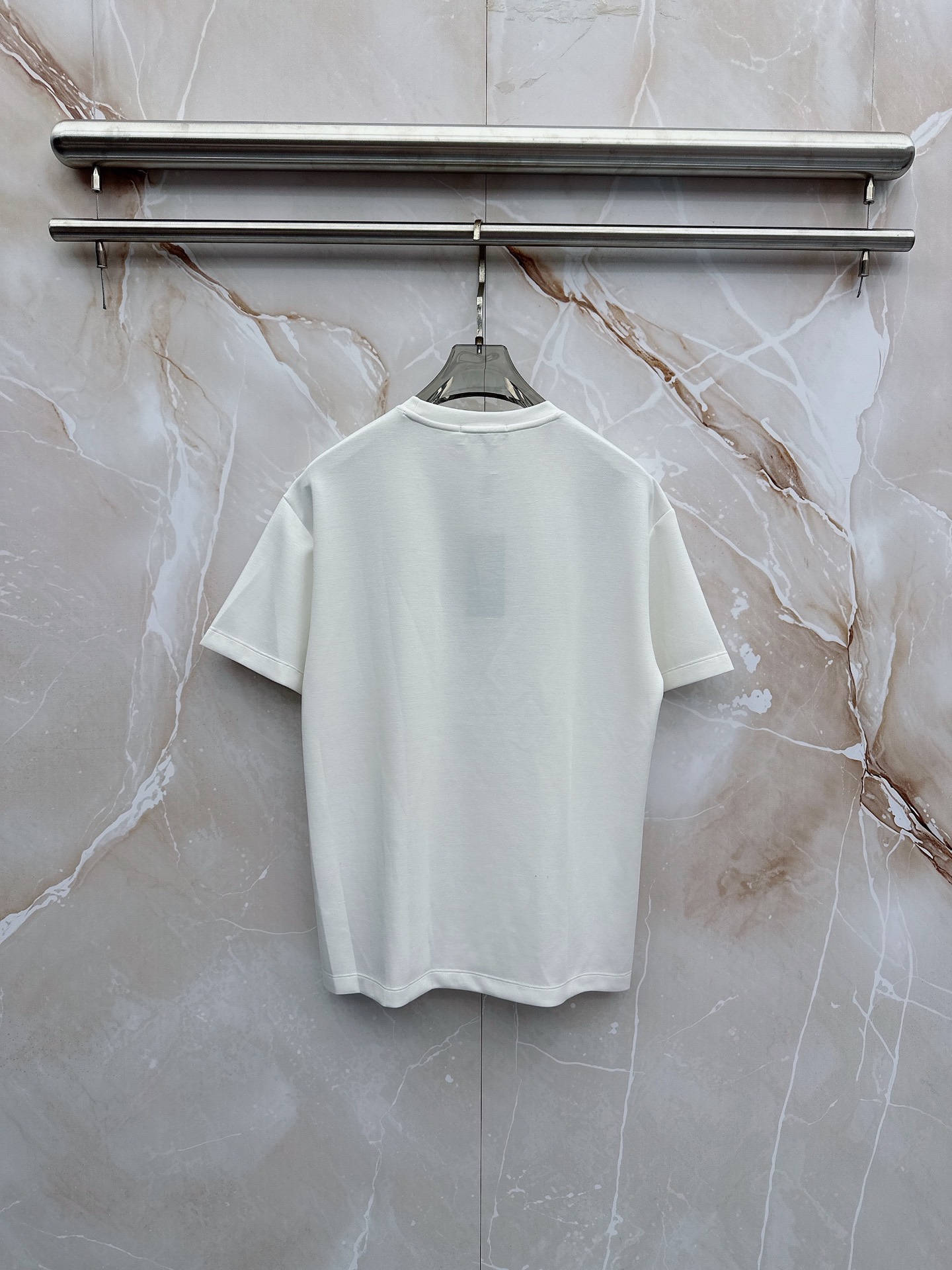 boss 2026新款男士圆领短袖短裤套装系列！高级感满满！细节精致高档，空气层面料 立体精致细腻。面料