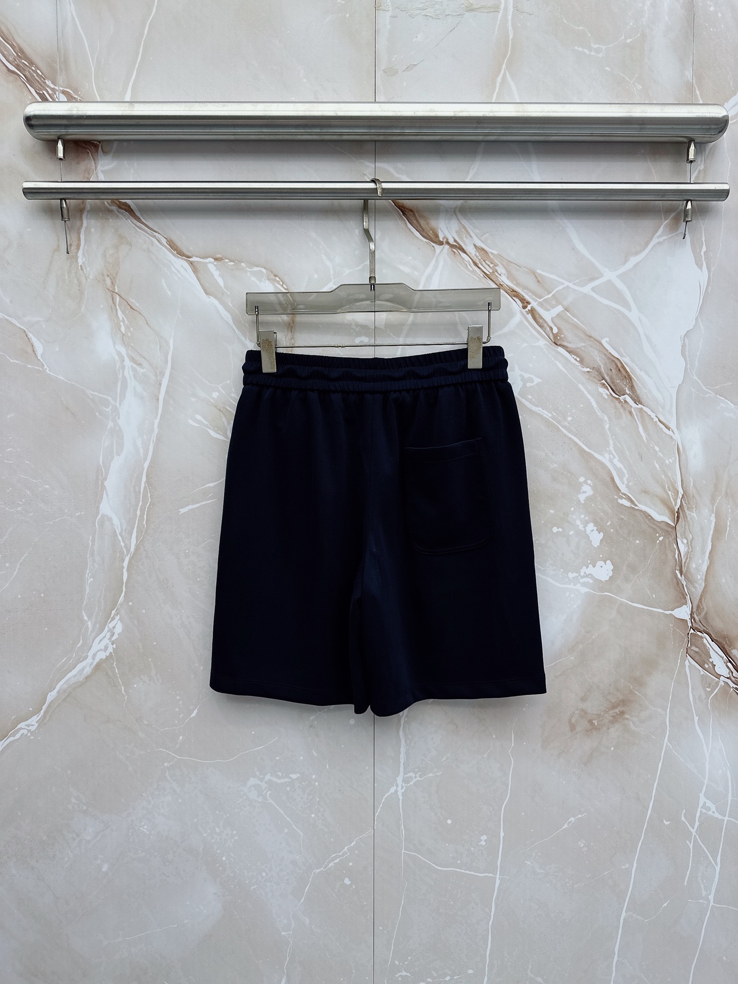 boss 2026新款男士圆领短袖短裤套装系列！高级感满满！细节精致高档，空气层面料 立体精致细腻。面料