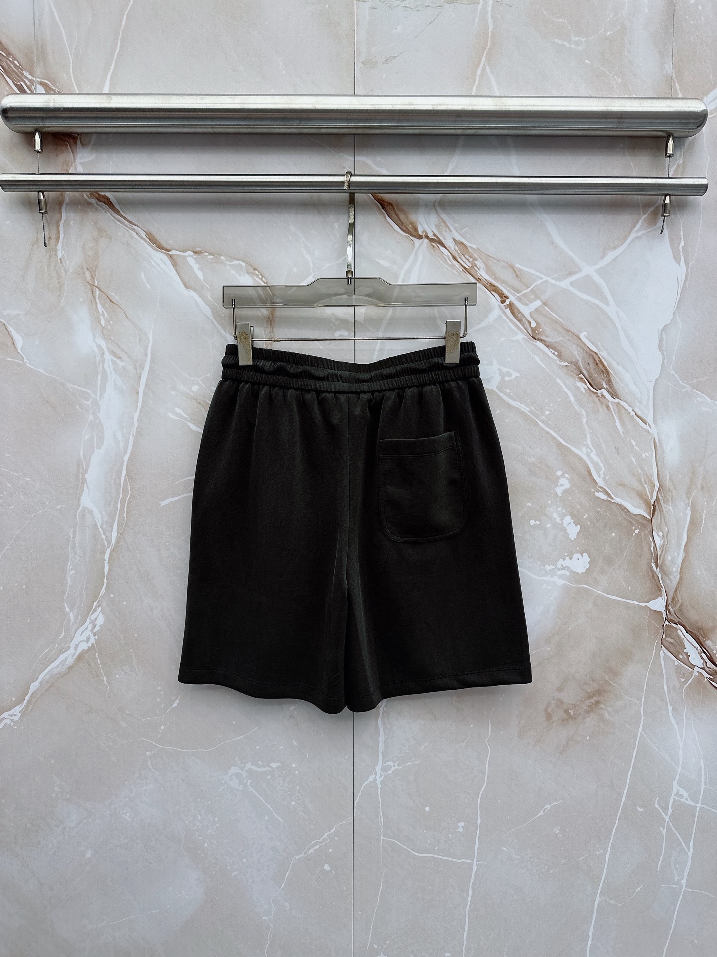 boss 2026新款男士圆领短袖短裤套装系列！高级感满满！细节精致高档，空气层面料 立体精致细腻。面料