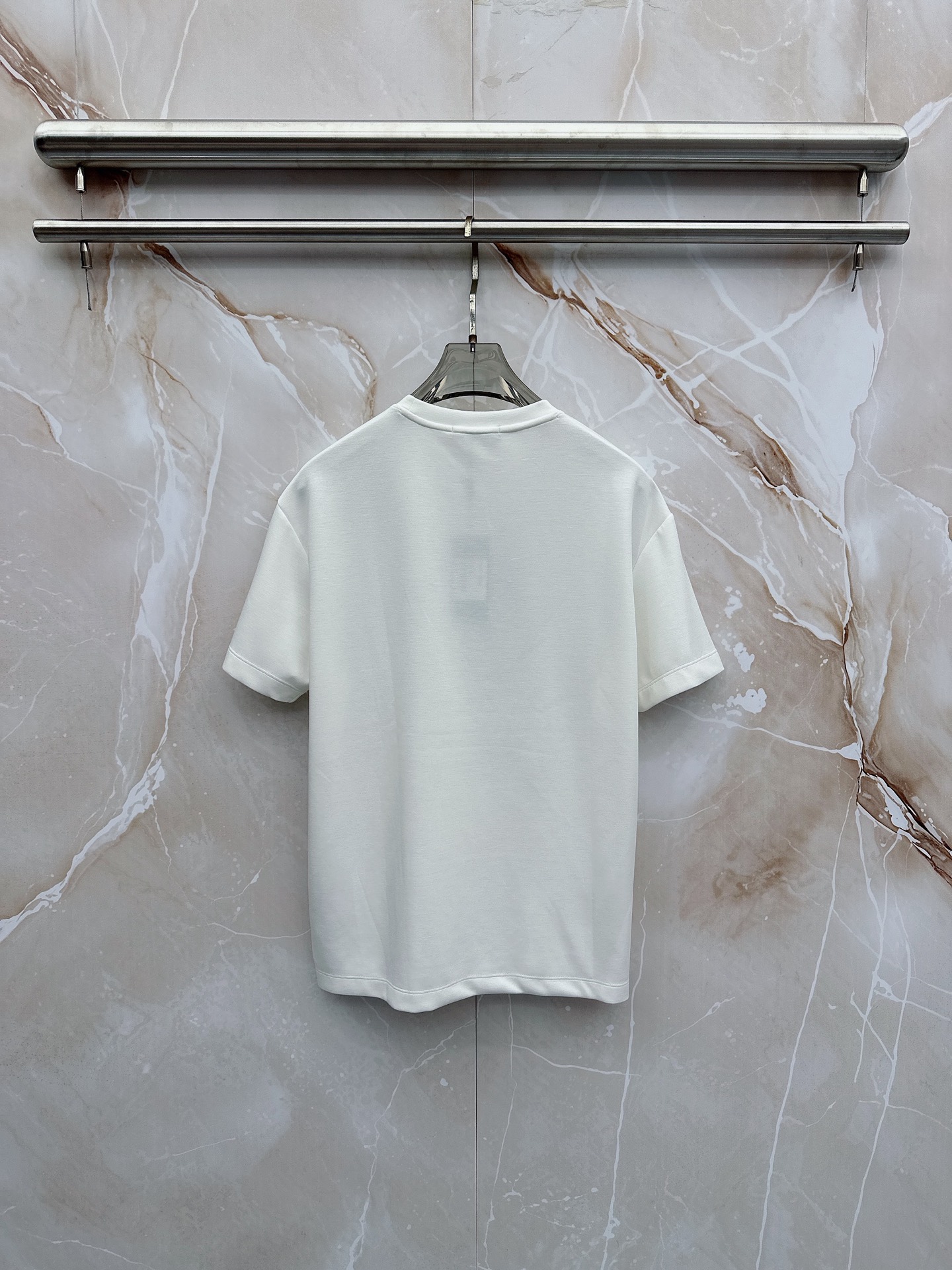 boss 2026新款男士圆领短袖短裤套装系列！高级感满满！细节精致高档，空气层面料 立体精致细腻。面料