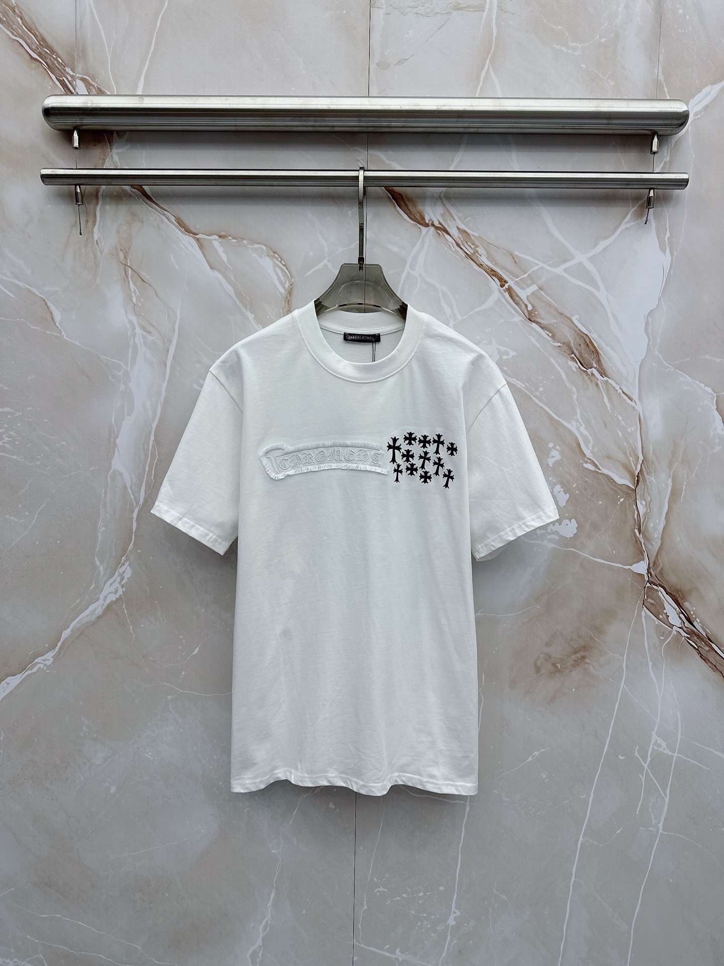 克罗心 2026春夏新款首发最新款短袖圆领T恤 高端订制 设计前卫时尚！品牌logo重工艺设计 高端定制