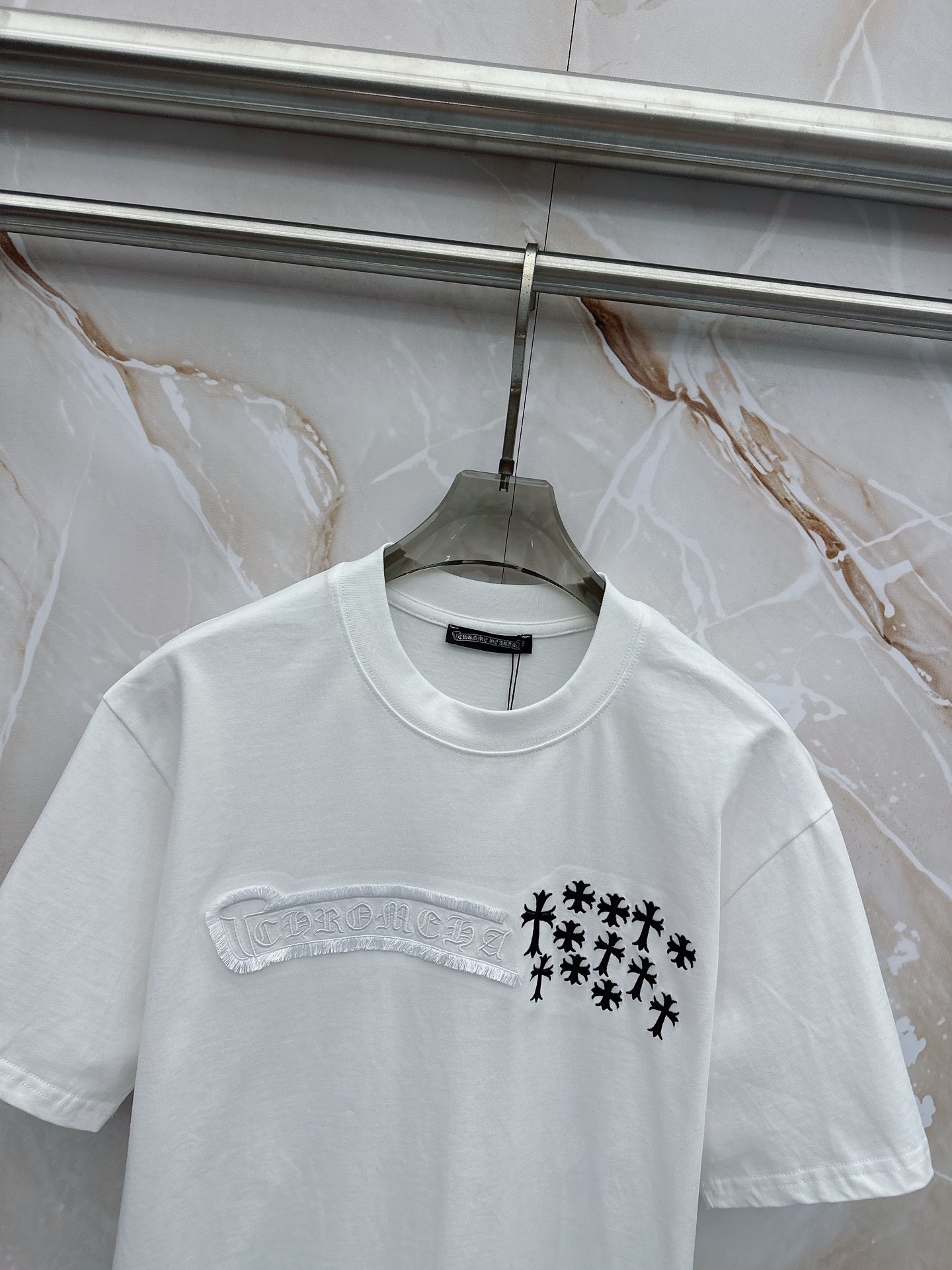 克罗心 2026春夏新款首发最新款短袖圆领T恤 高端订制 设计前卫时尚！品牌logo重工艺设计 高端定制