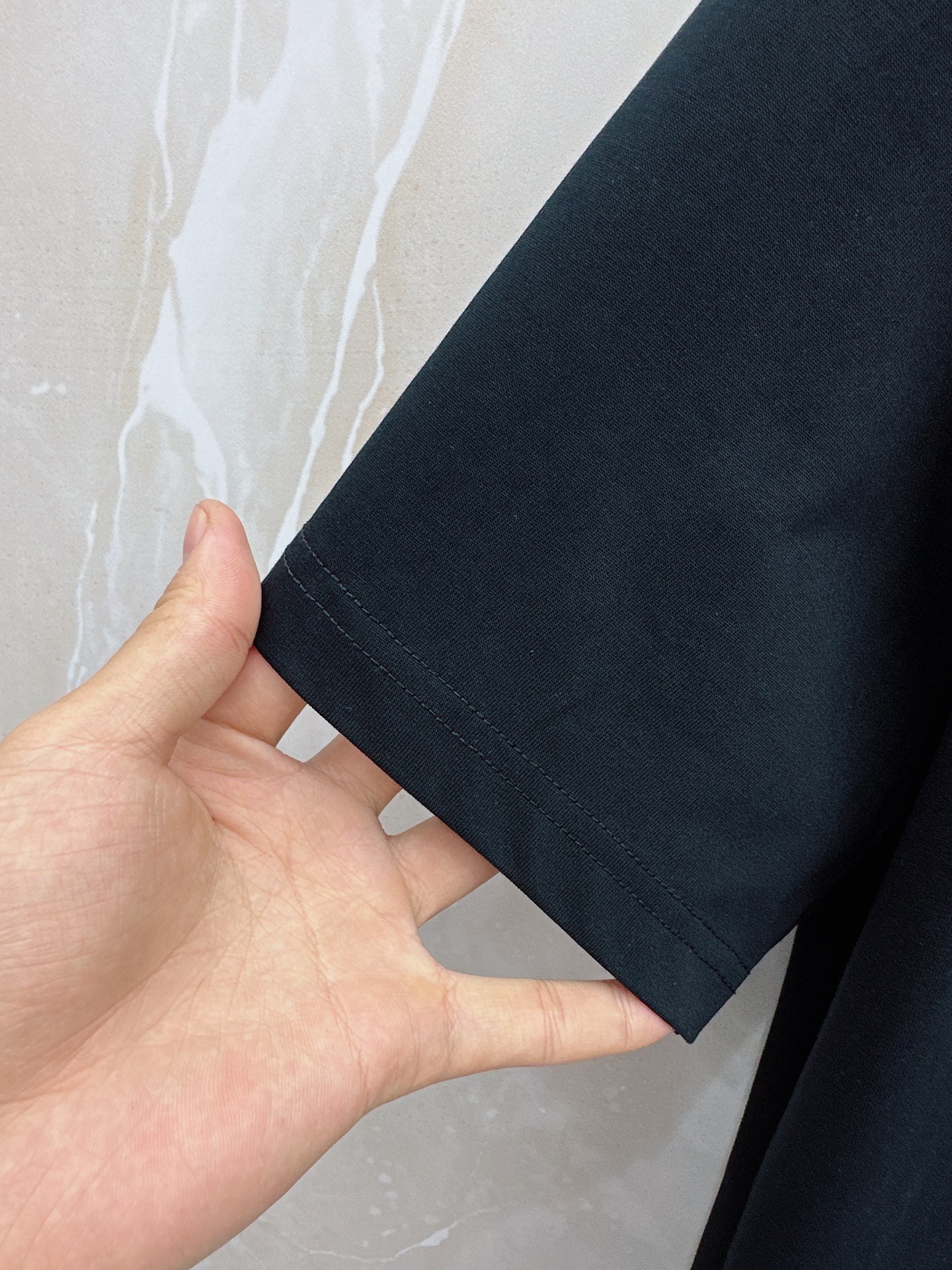 始祖鸟 2026春夏新款首发最新款短袖圆领T恤 高端订制 设计前卫时尚！品牌logo重工艺设计 高端定制