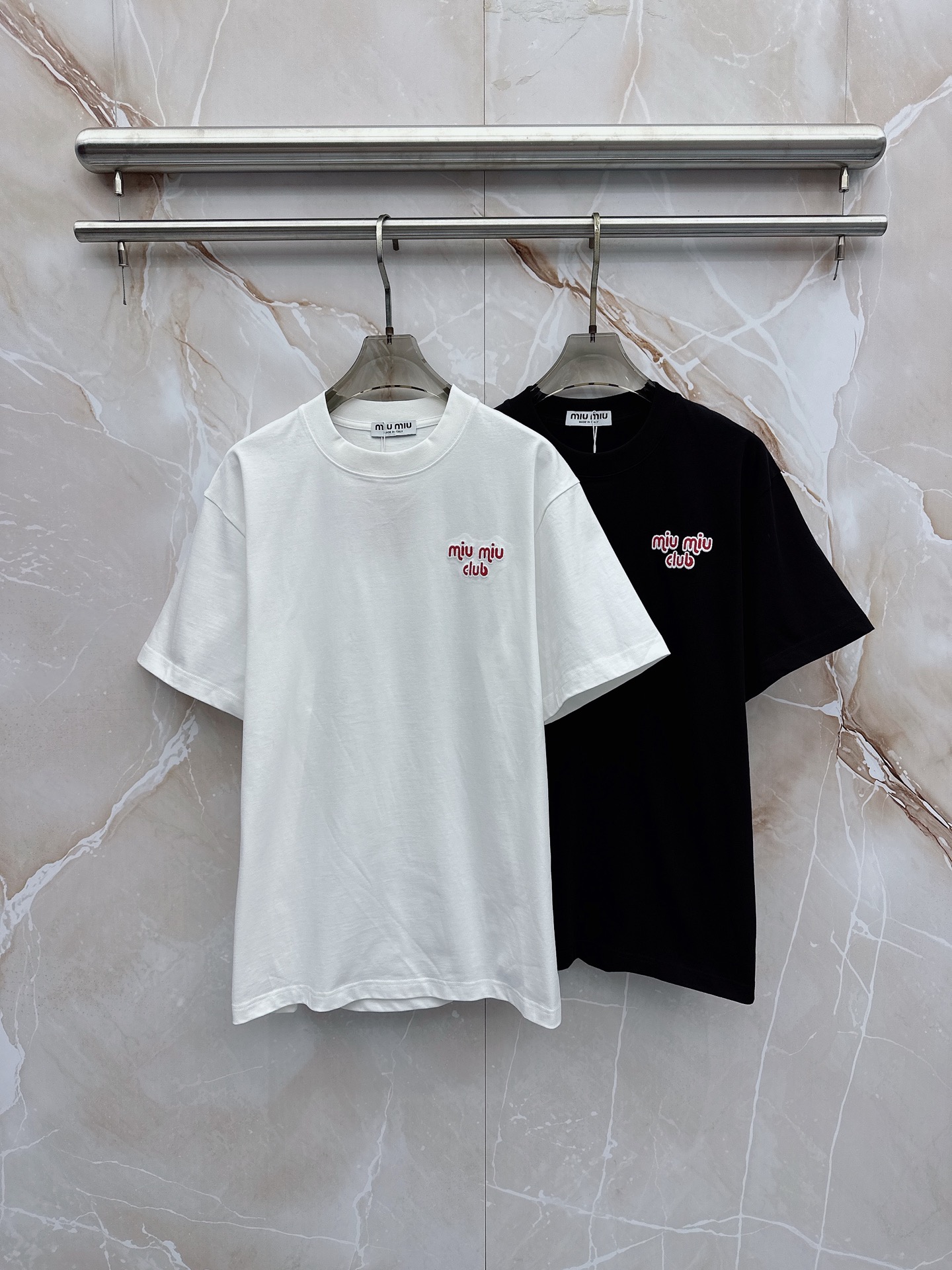 😊2026春夏新款首发最新款短袖圆领T恤 高端订制 设计前卫时尚！品牌logo重工艺设计 高端定制260