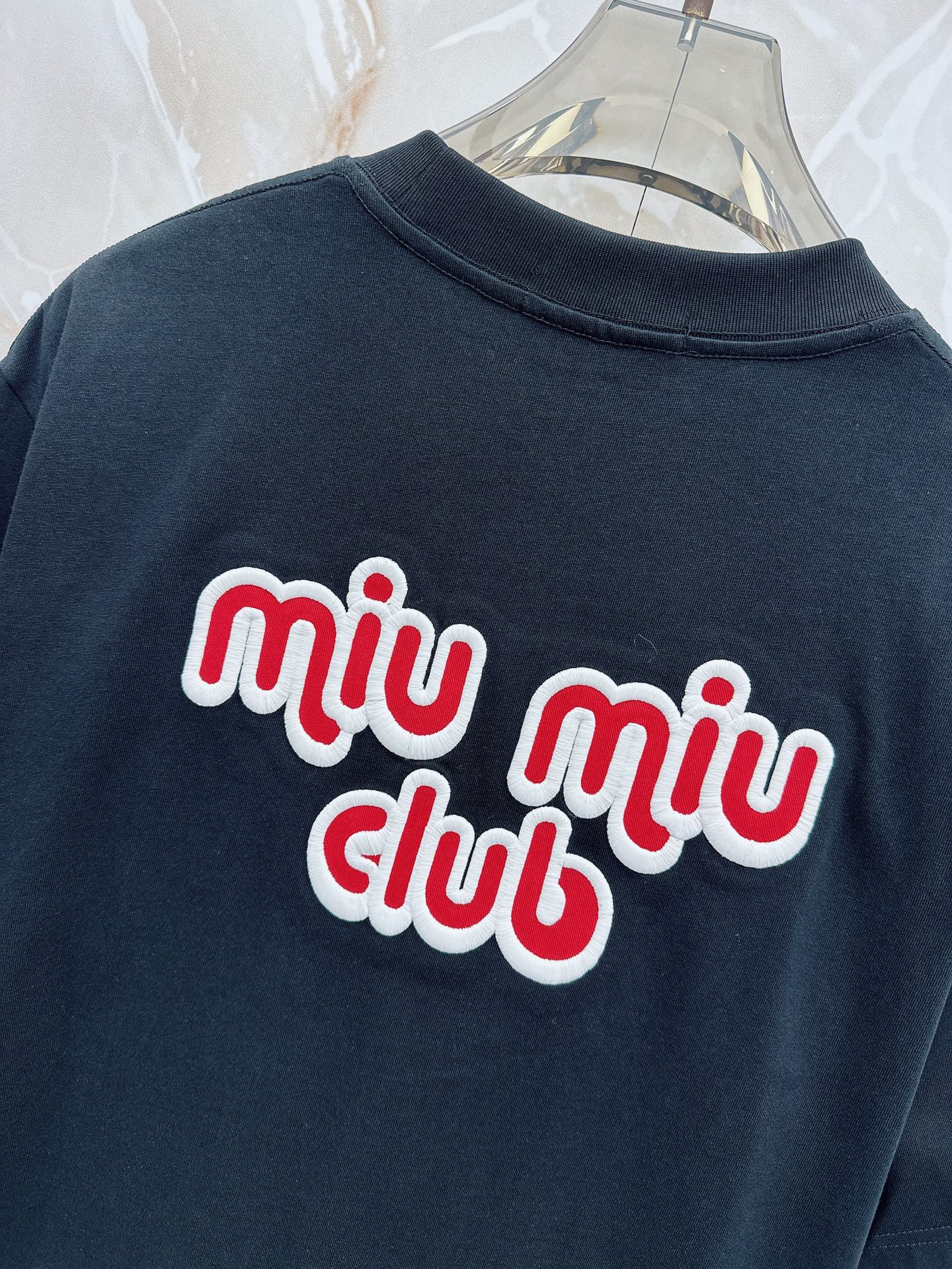 😊2026春夏新款首发最新款短袖圆领T恤 高端订制 设计前卫时尚！品牌logo重工艺设计 高端定制260