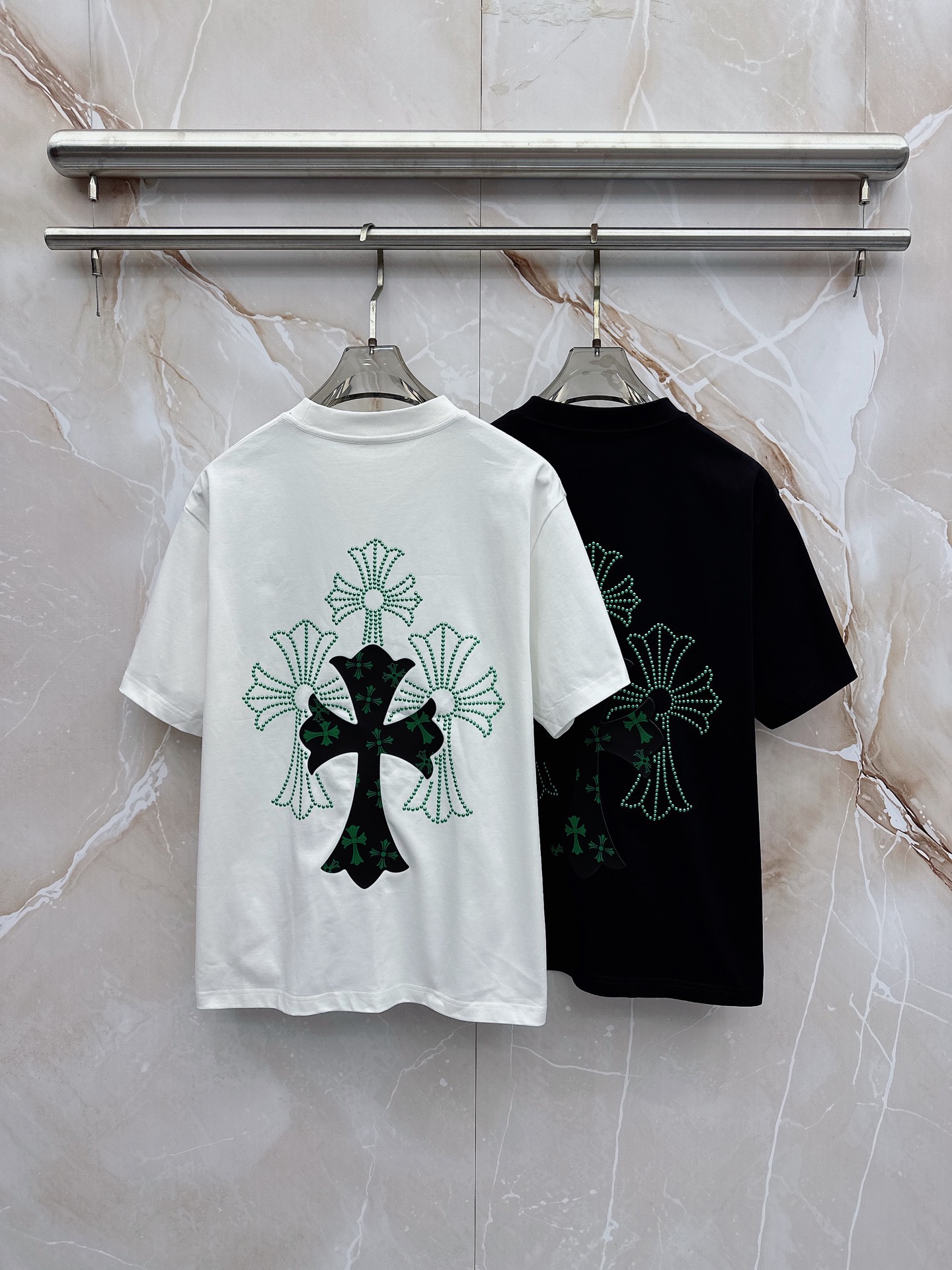 克罗心 2026春夏新款首发最新款短袖圆领T恤 高端订制 设计前卫时尚！品牌logo重工艺设计 高端定制