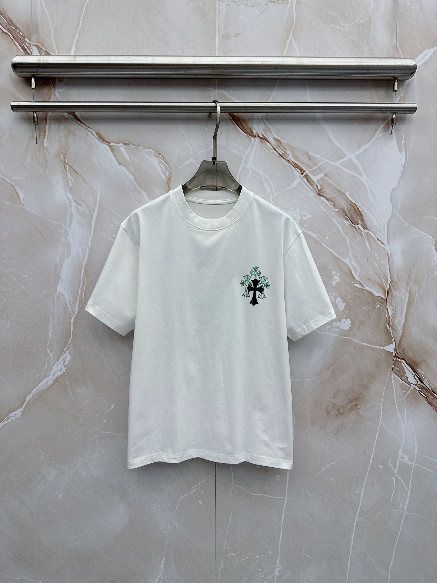 克罗心 2026春夏新款首发最新款短袖圆领T恤 高端订制 设计前卫时尚！品牌logo重工艺设计 高端定制