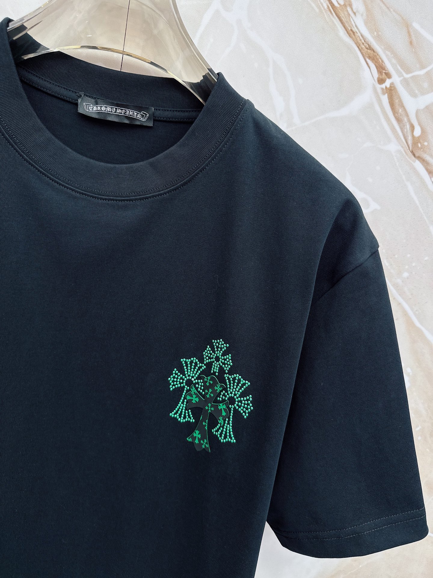 克罗心 2026春夏新款首发最新款短袖圆领T恤 高端订制 设计前卫时尚！品牌logo重工艺设计 高端定制