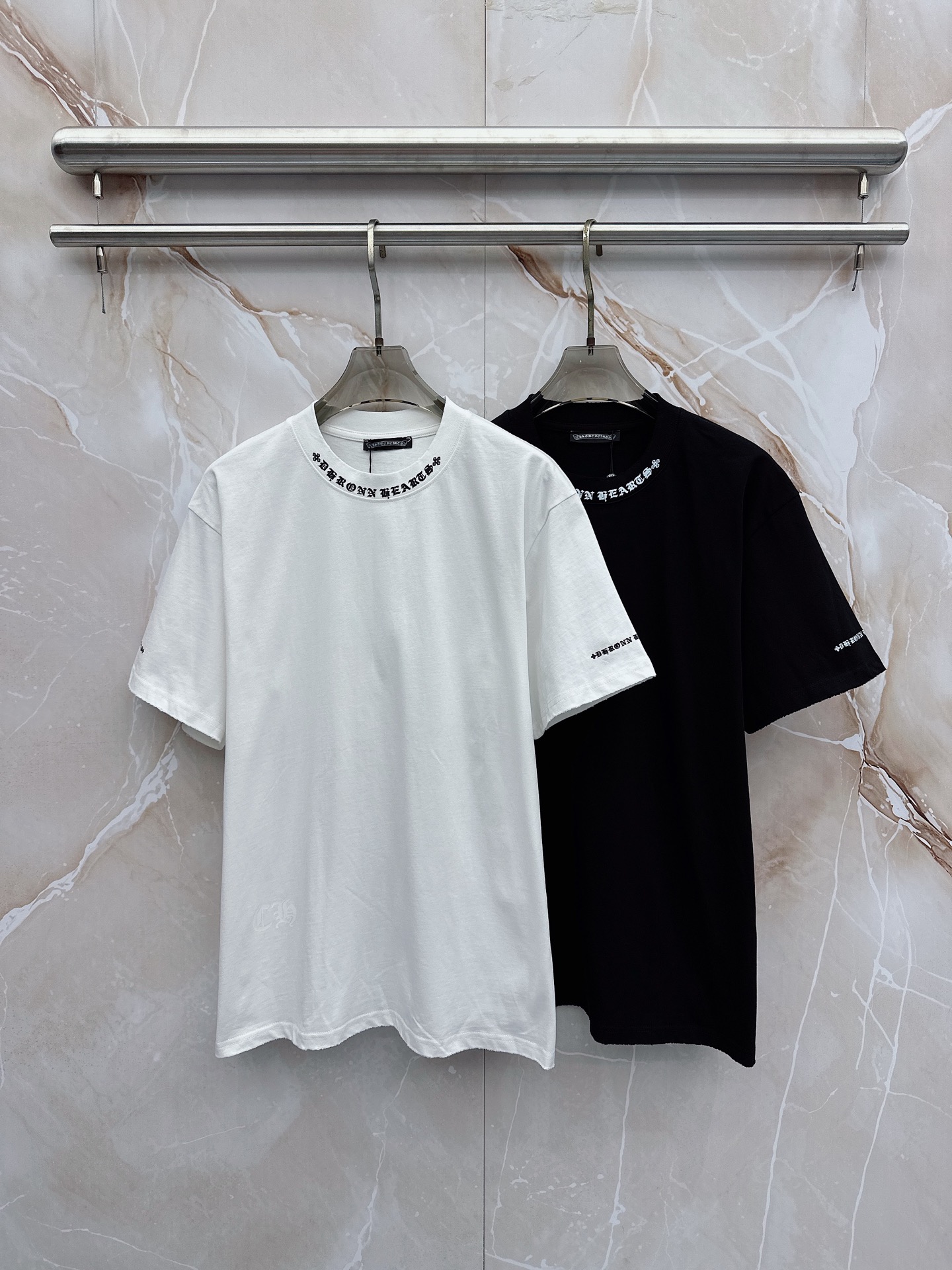 克罗心 2026春夏新款首发最新款短袖圆领T恤 高端订制 设计前卫时尚！品牌logo重工艺设计 高端定制