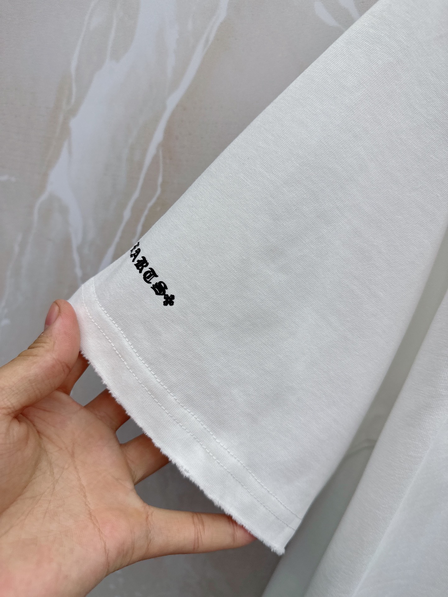 克罗心 2026春夏新款首发最新款短袖圆领T恤 高端订制 设计前卫时尚！品牌logo重工艺设计 高端定制