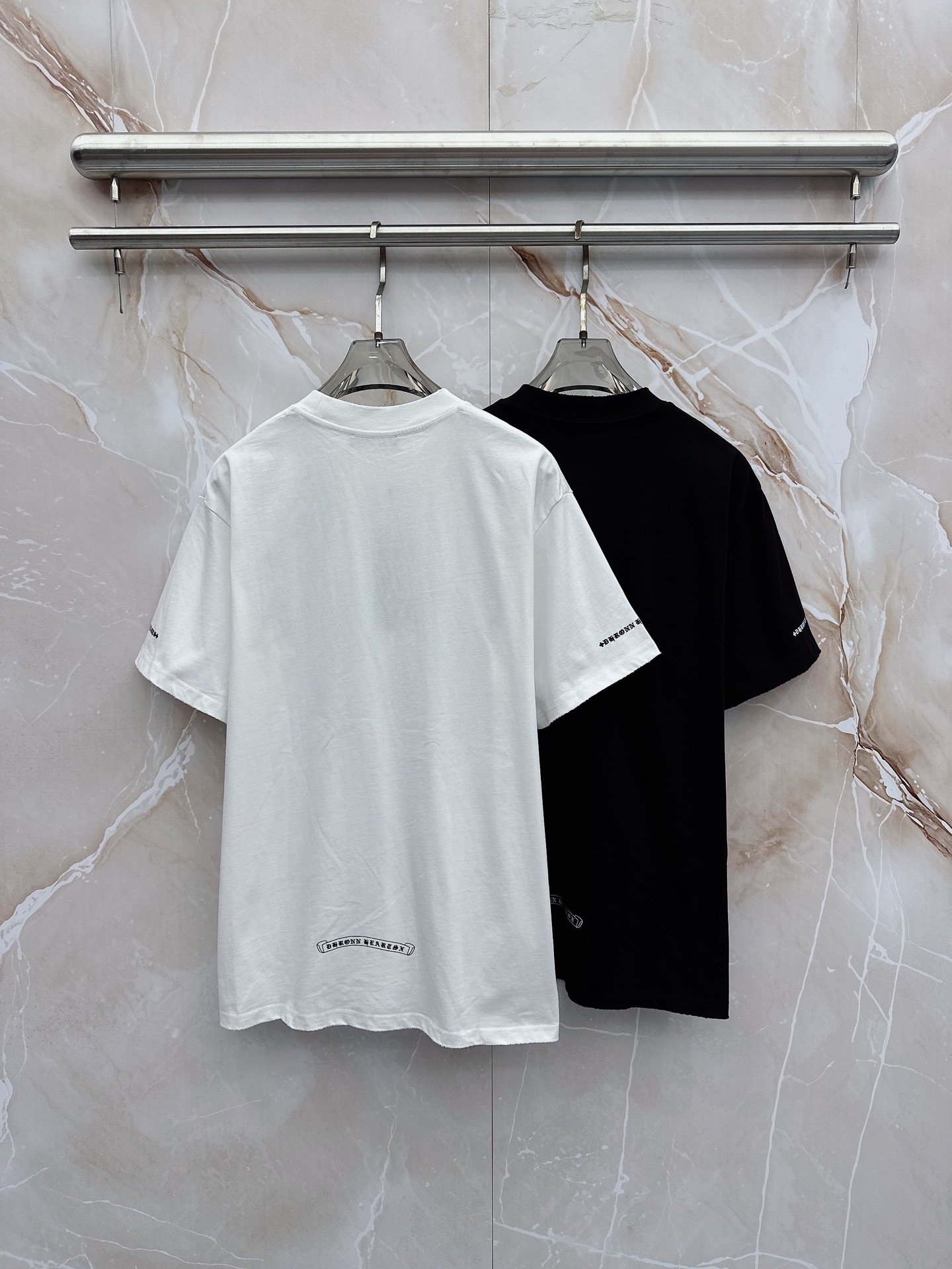 克罗心 2026春夏新款首发最新款短袖圆领T恤 高端订制 设计前卫时尚！品牌logo重工艺设计 高端定制