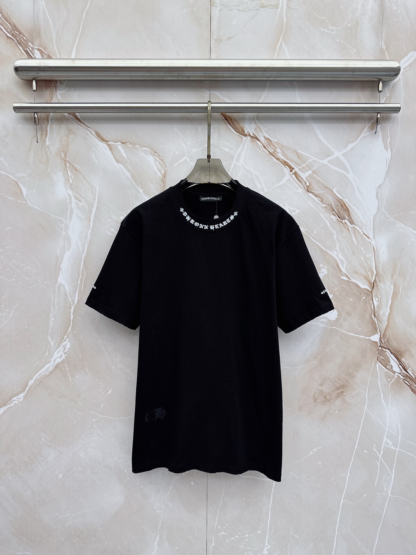 克罗心 2026春夏新款首发最新款短袖圆领T恤 高端订制 设计前卫时尚！品牌logo重工艺设计 高端定制