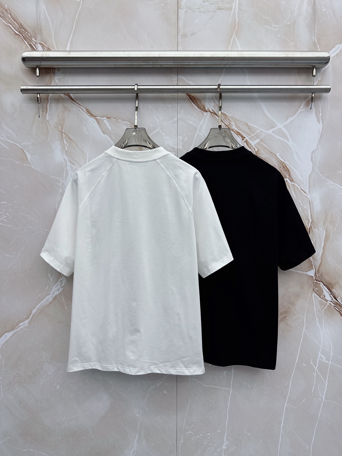 克罗心 2026春夏新款首发最新款短袖圆领T恤 高端订制 设计前卫时尚！品牌logo重工艺设计 高端定制