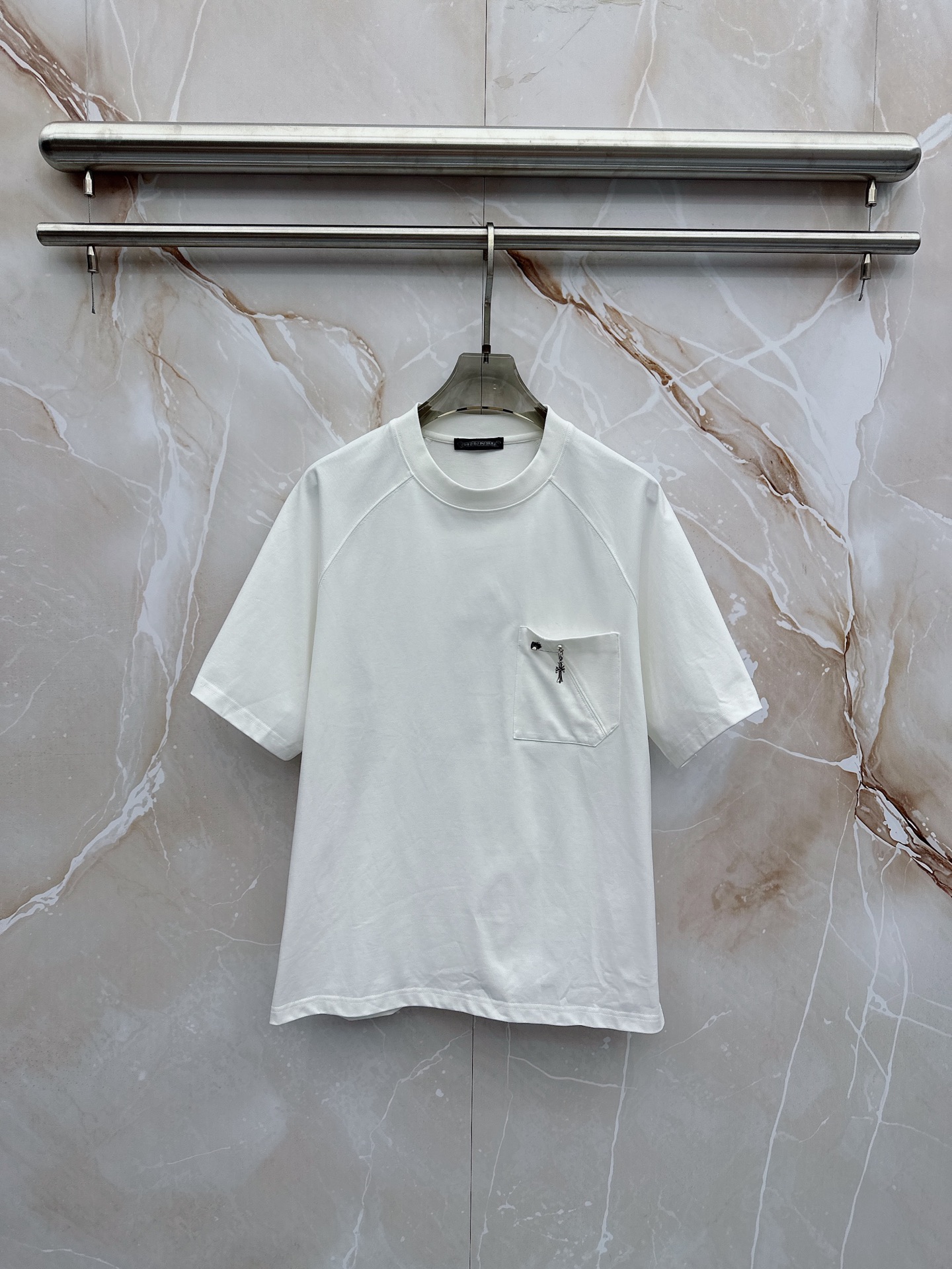 克罗心 2026春夏新款首发最新款短袖圆领T恤 高端订制 设计前卫时尚！品牌logo重工艺设计 高端定制