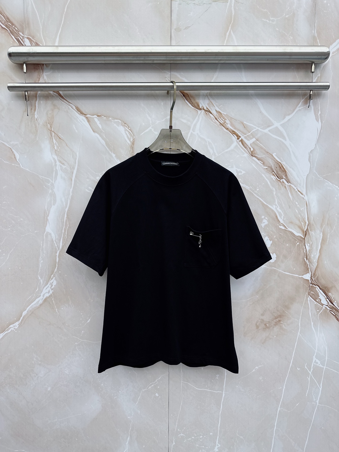 克罗心 2026春夏新款首发最新款短袖圆领T恤 高端订制 设计前卫时尚！品牌logo重工艺设计 高端定制