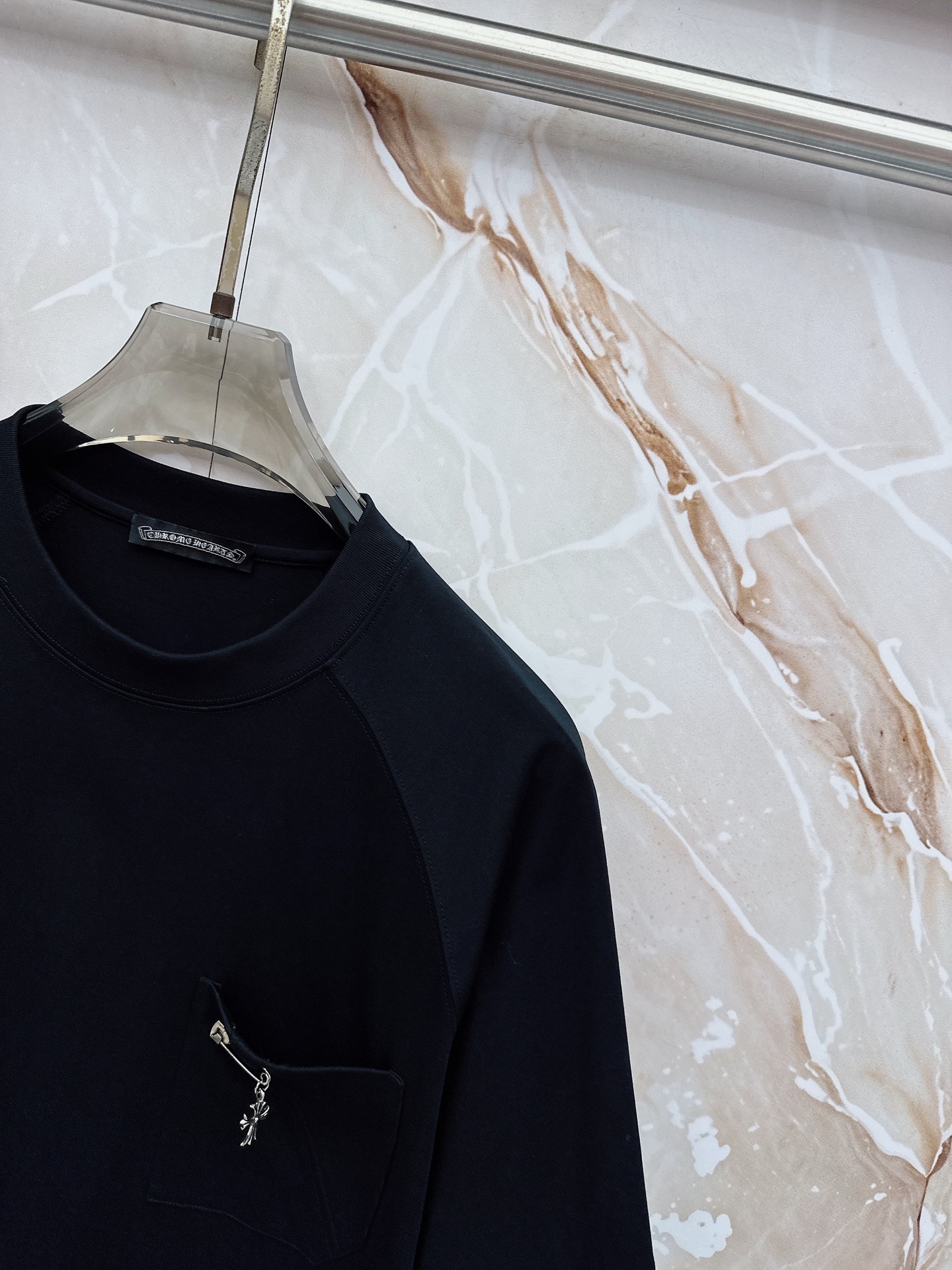 克罗心 2026春夏新款首发最新款短袖圆领T恤 高端订制 设计前卫时尚！品牌logo重工艺设计 高端定制