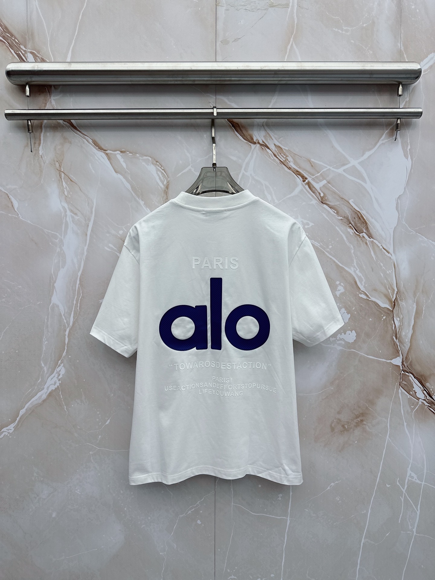 alo 2026春夏新款首发最新款短袖圆领T恤 高端订制 设计前卫时尚！品牌logo重工艺设计 高端定制