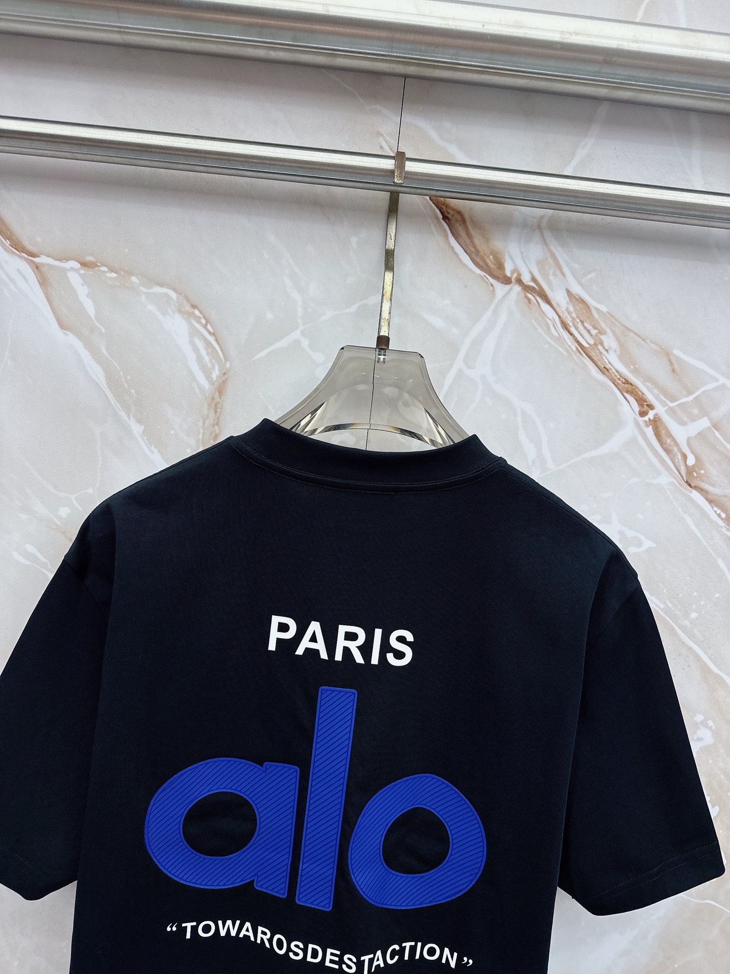 alo 2026春夏新款首发最新款短袖圆领T恤 高端订制 设计前卫时尚！品牌logo重工艺设计 高端定制