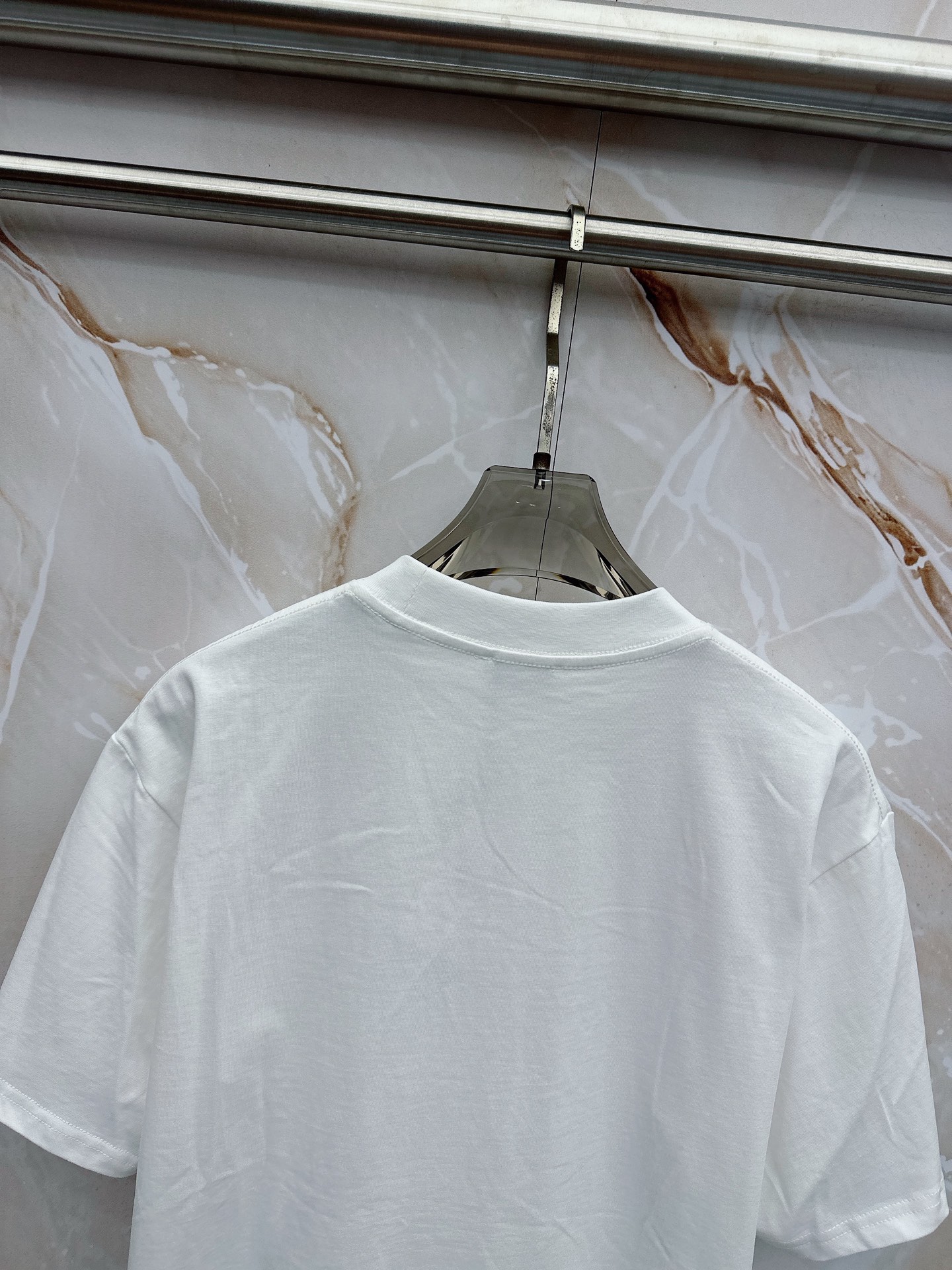 迪奥 2026春夏新款首发最新款短袖圆领T恤 高端订制 设计前卫时尚！品牌logo重工艺设计 高端定制2