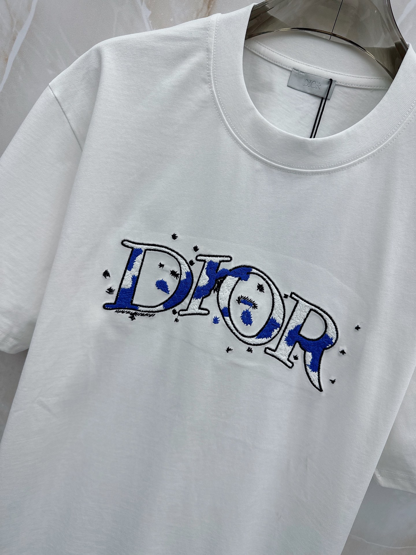 迪奥 2026春夏新款首发最新款短袖圆领T恤 高端订制 设计前卫时尚！品牌logo重工艺设计 高端定制2