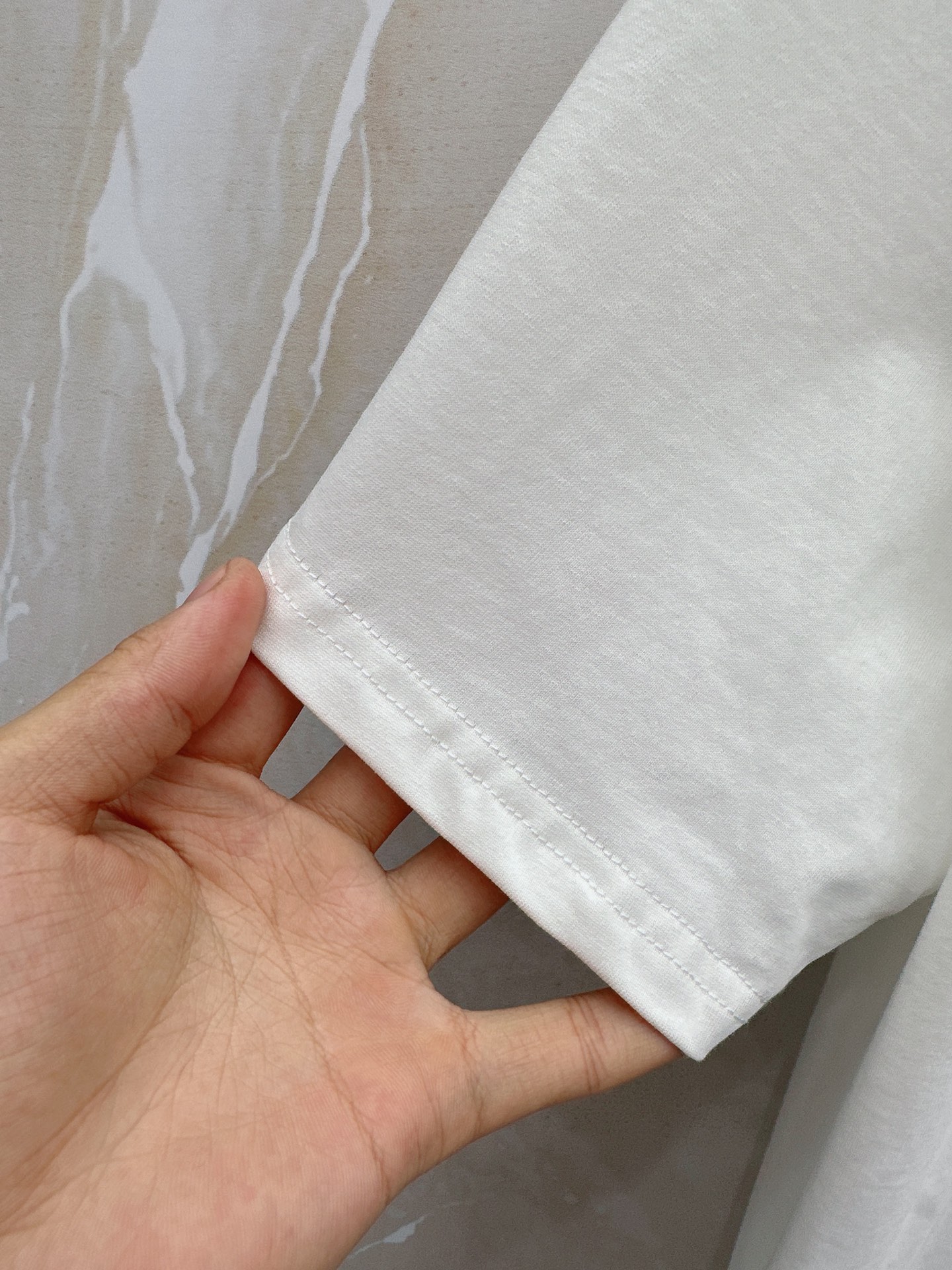 迪奥 2026春夏新款首发最新款短袖圆领T恤 高端订制 设计前卫时尚！品牌logo重工艺设计 高端定制2