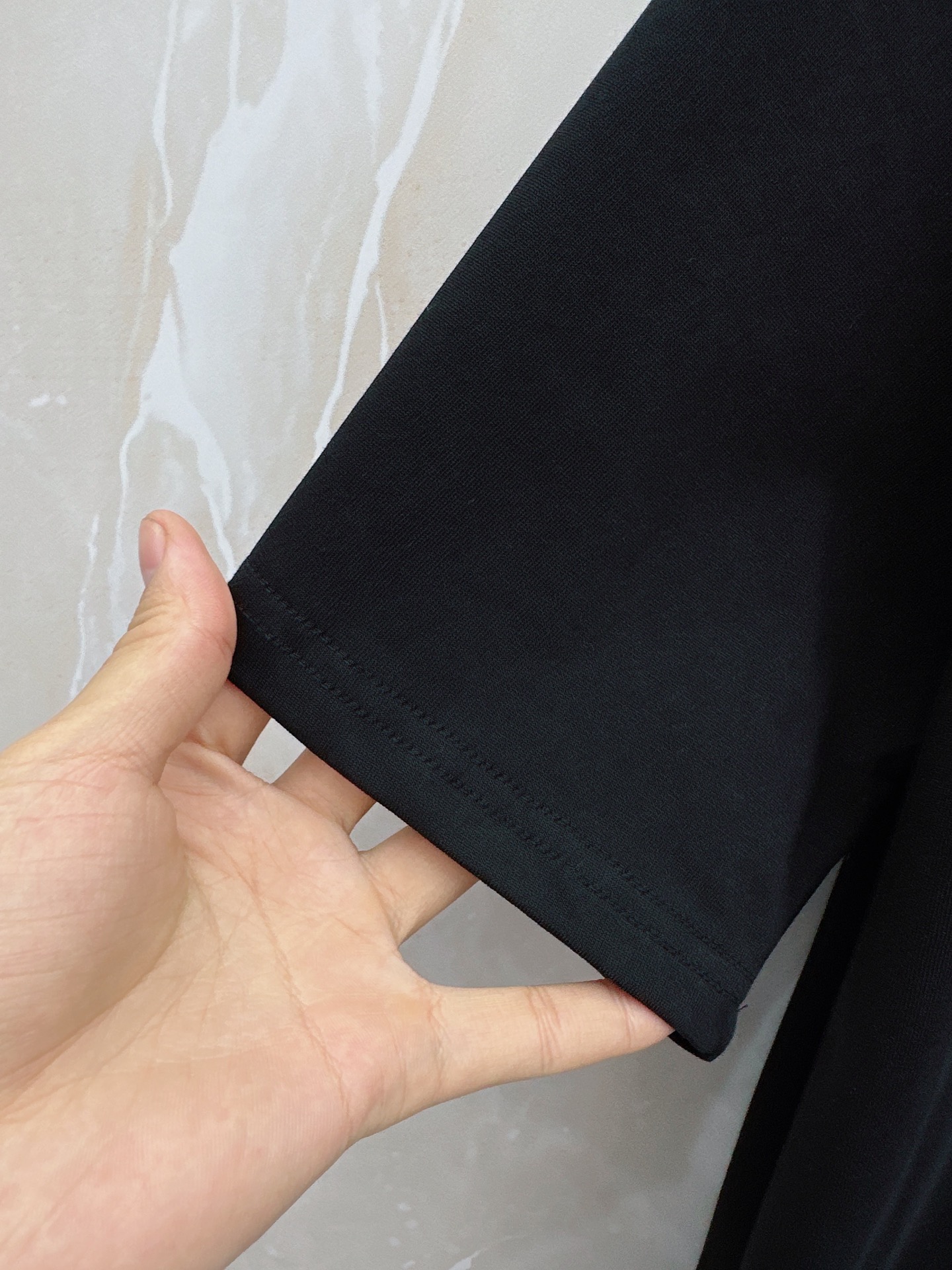 迪奥 2026春夏新款首发最新款短袖圆领T恤 高端订制 设计前卫时尚！品牌logo重工艺设计 高端定制2