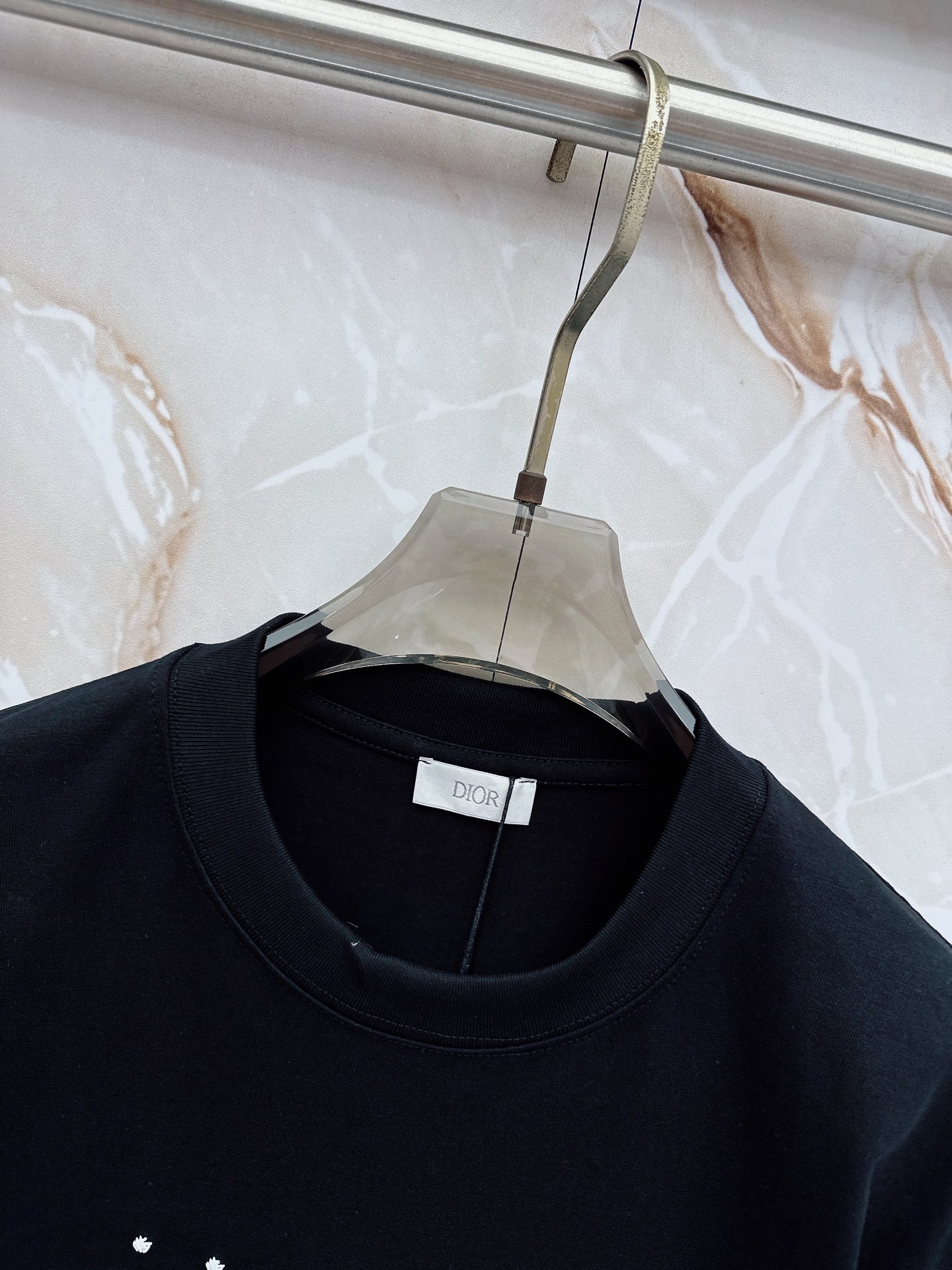 迪奥 2026春夏新款首发最新款短袖圆领T恤 高端订制 设计前卫时尚！品牌logo重工艺设计 高端定制2