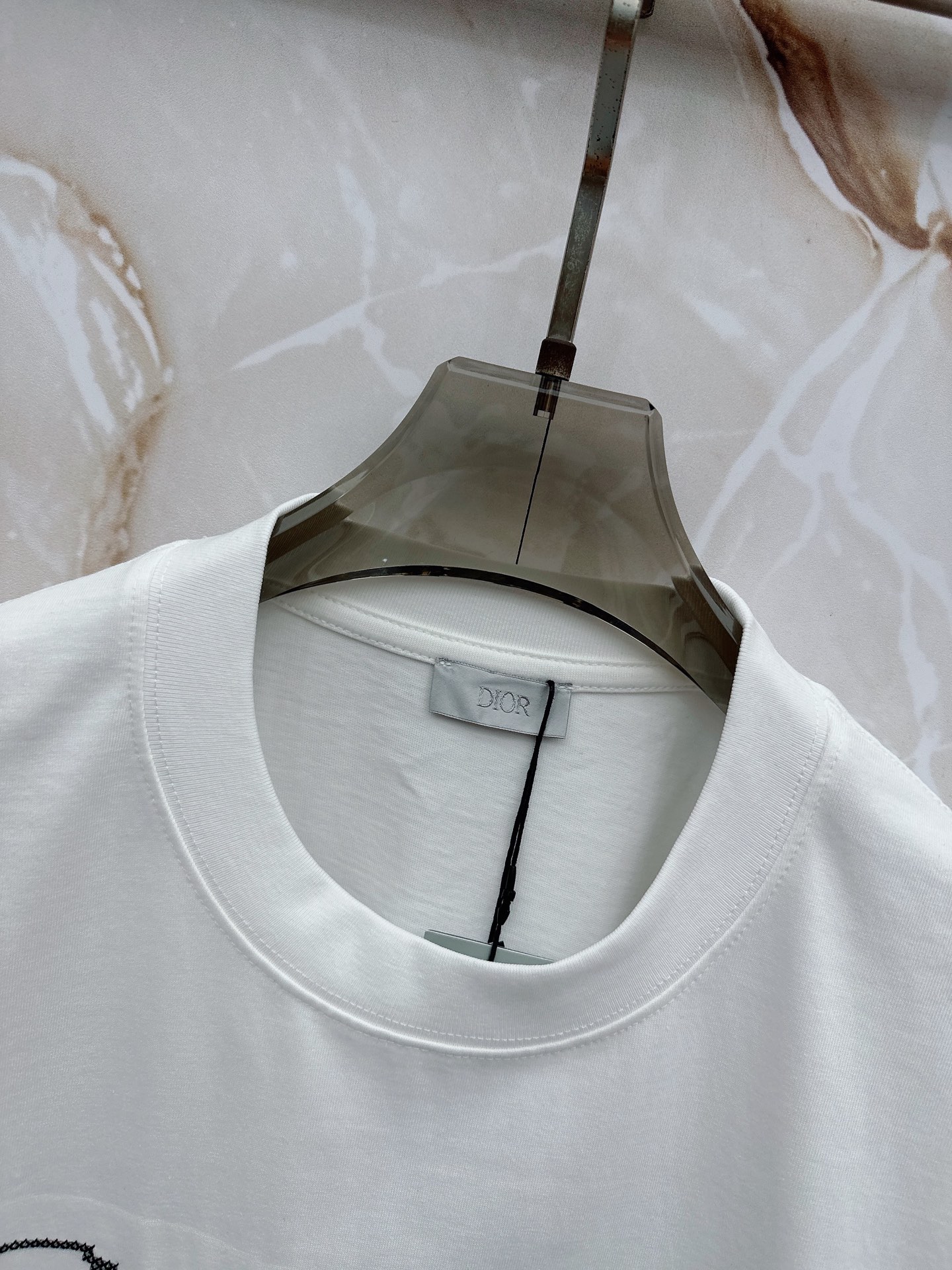 迪奥 2026春夏新款首发最新款短袖圆领T恤 高端订制 设计前卫时尚！品牌logo重工艺设计 高端定制2