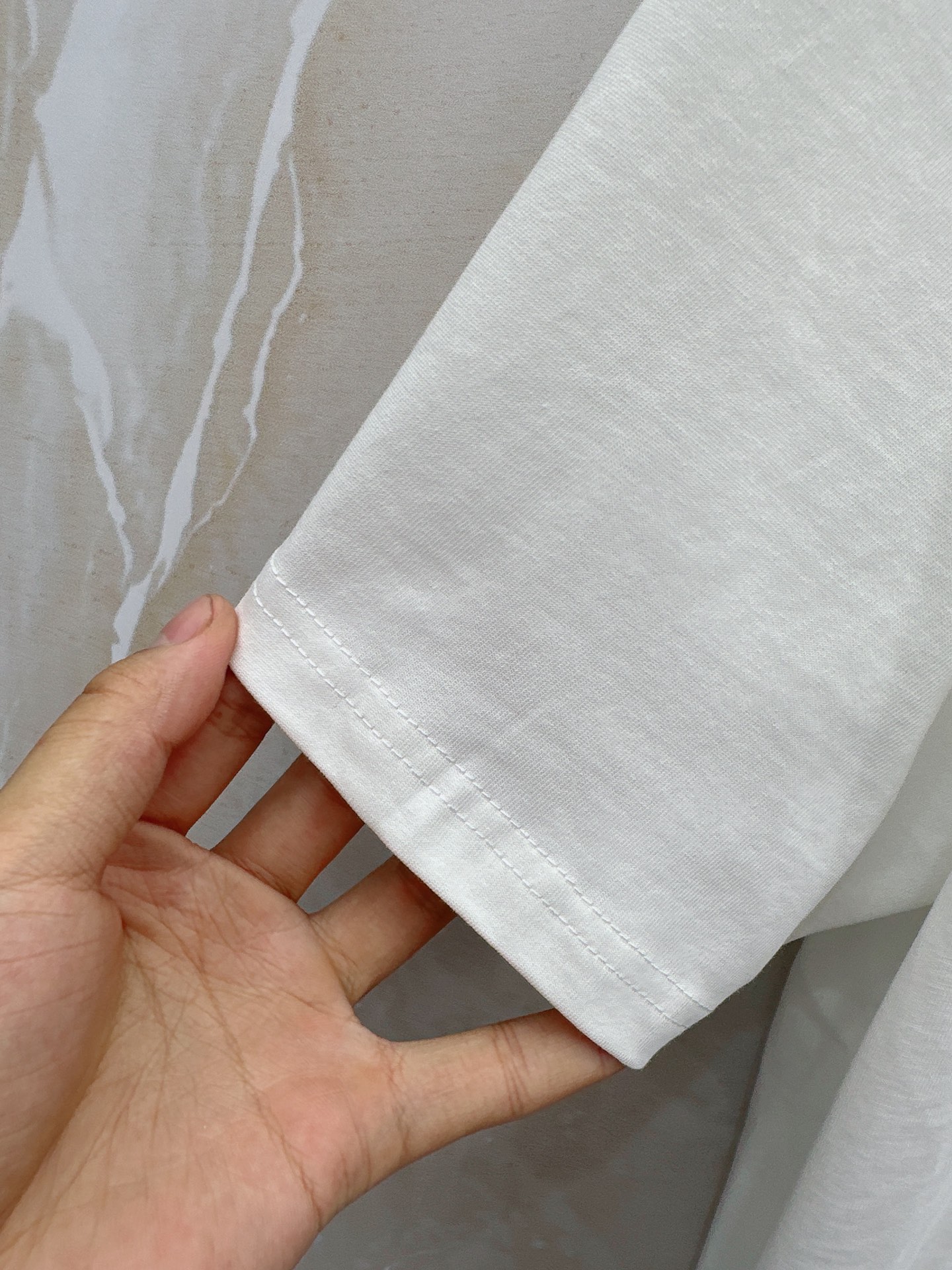 迪奥 2026春夏新款首发最新款短袖圆领T恤 高端订制 设计前卫时尚！品牌logo重工艺设计 高端定制2