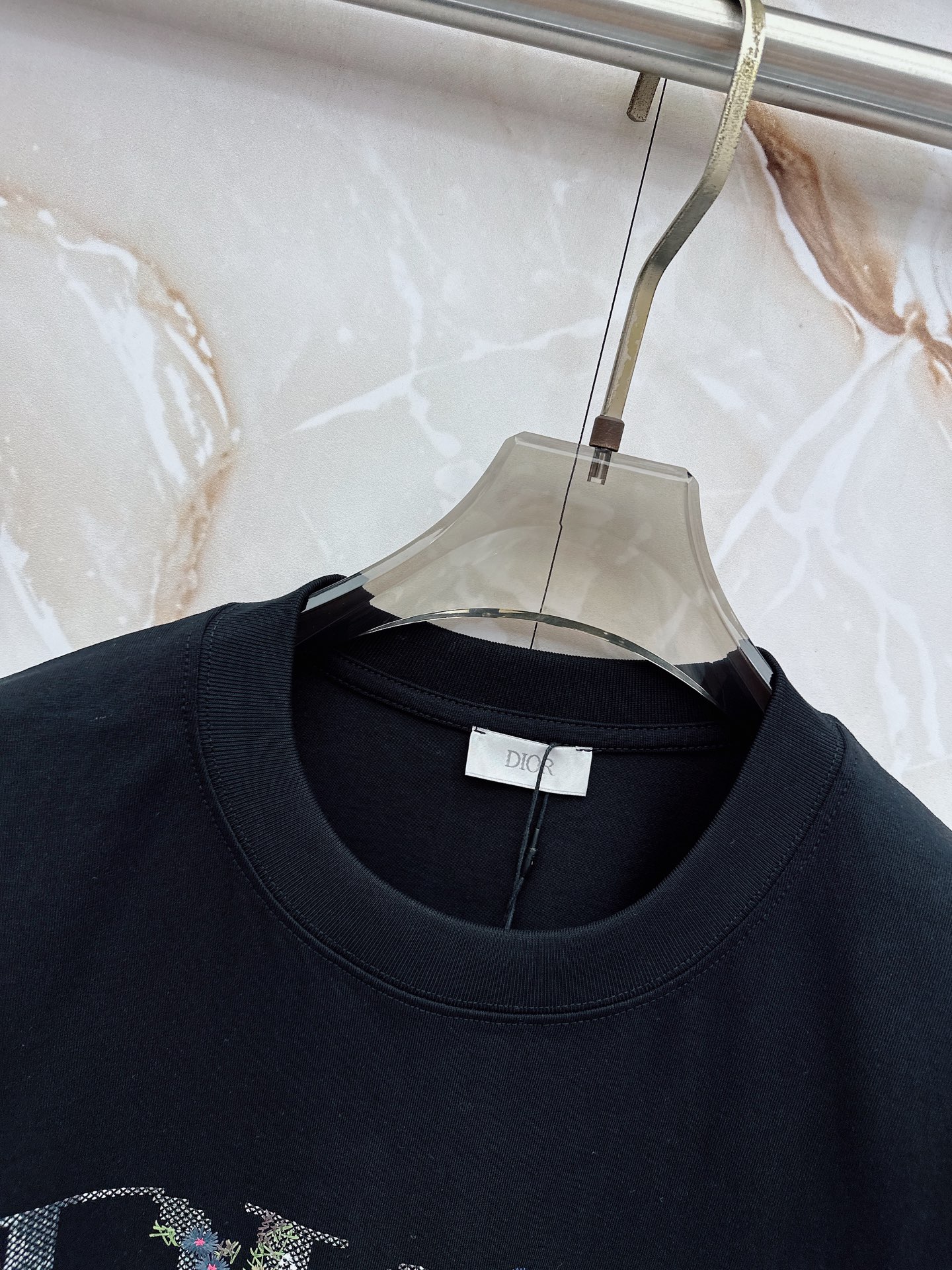迪奥 2026春夏新款首发最新款短袖圆领T恤 高端订制 设计前卫时尚！品牌logo重工艺设计 高端定制2