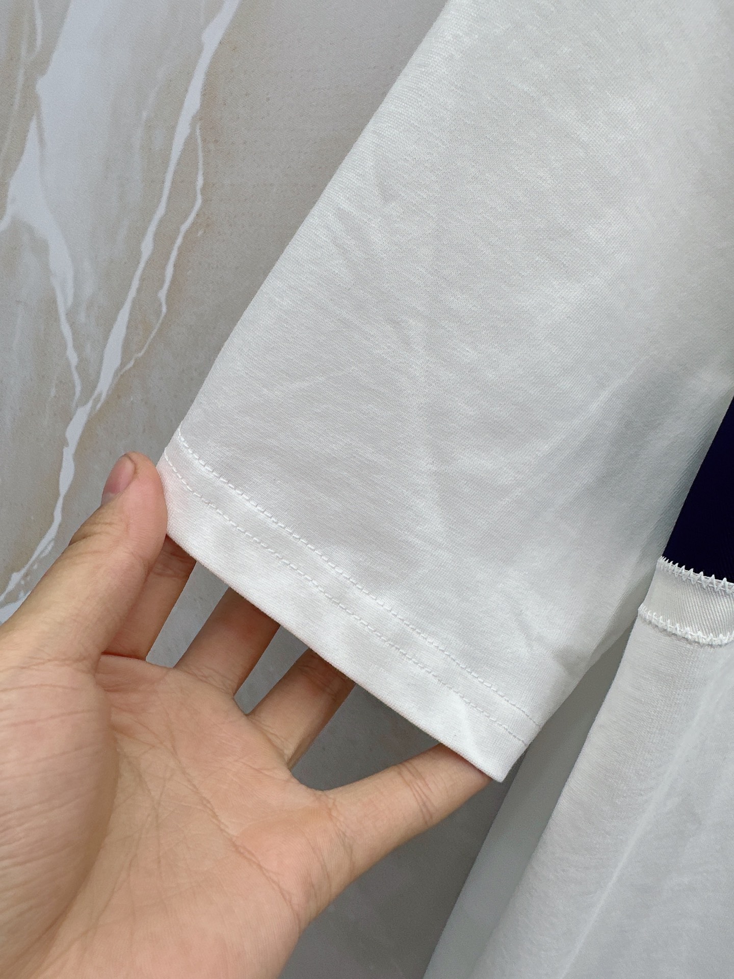 迪奥 2026春夏新款首发最新款短袖圆领T恤 高端订制 设计前卫时尚！品牌logo重工艺设计 高端定制2