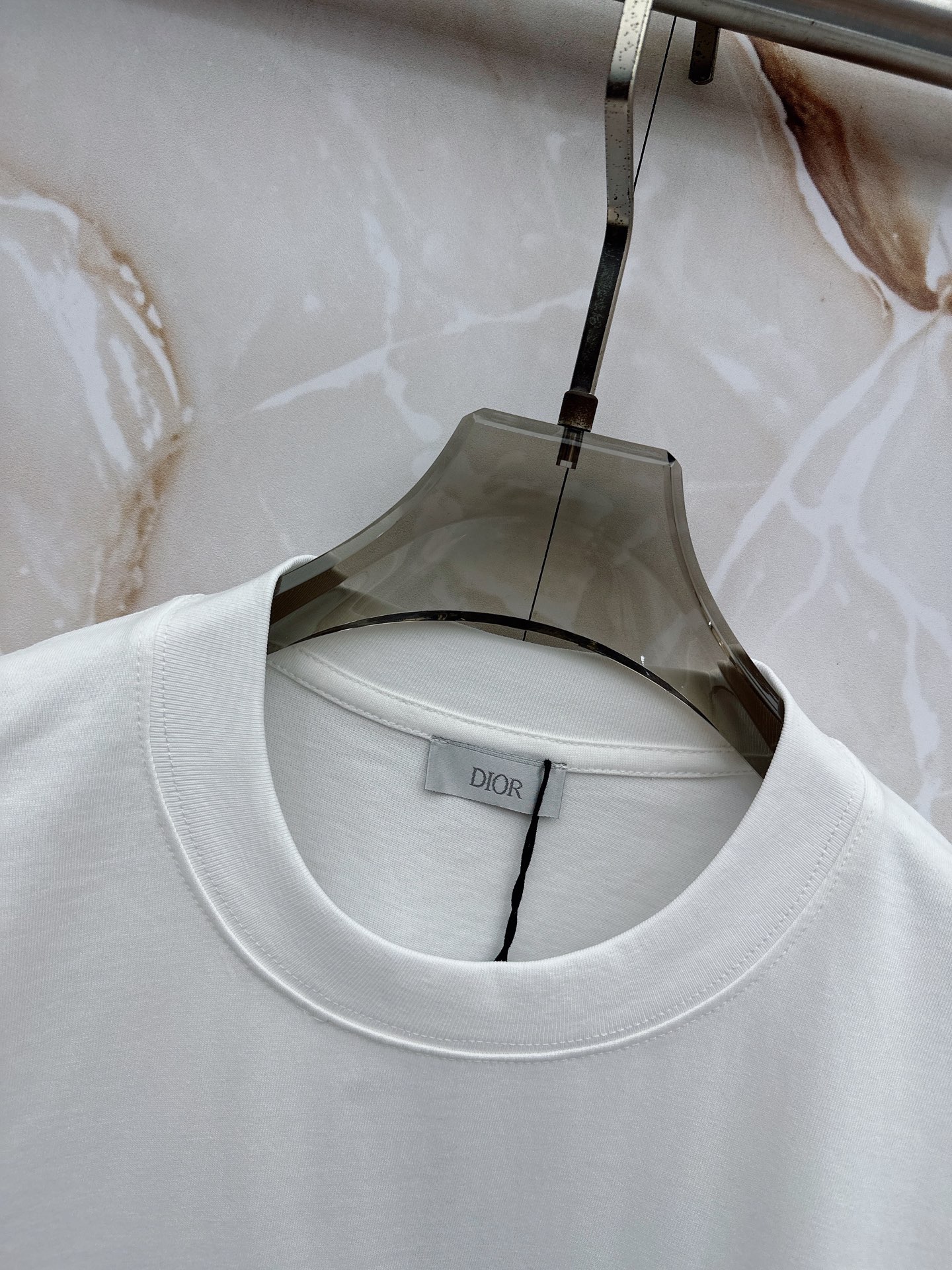 迪奥 2026春夏新款首发最新款短袖圆领T恤 高端订制 设计前卫时尚！品牌logo重工艺设计 高端定制2