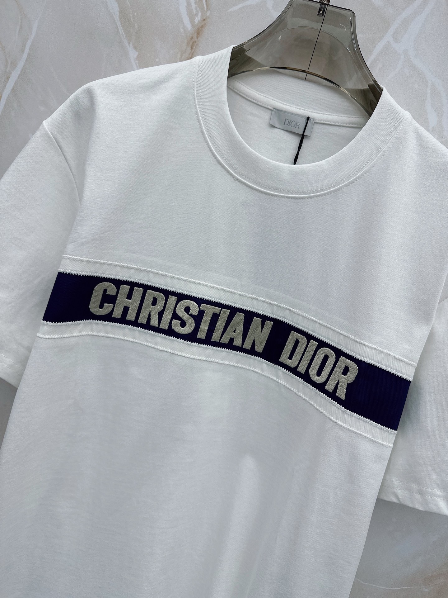 迪奥 2026春夏新款首发最新款短袖圆领T恤 高端订制 设计前卫时尚！品牌logo重工艺设计 高端定制2