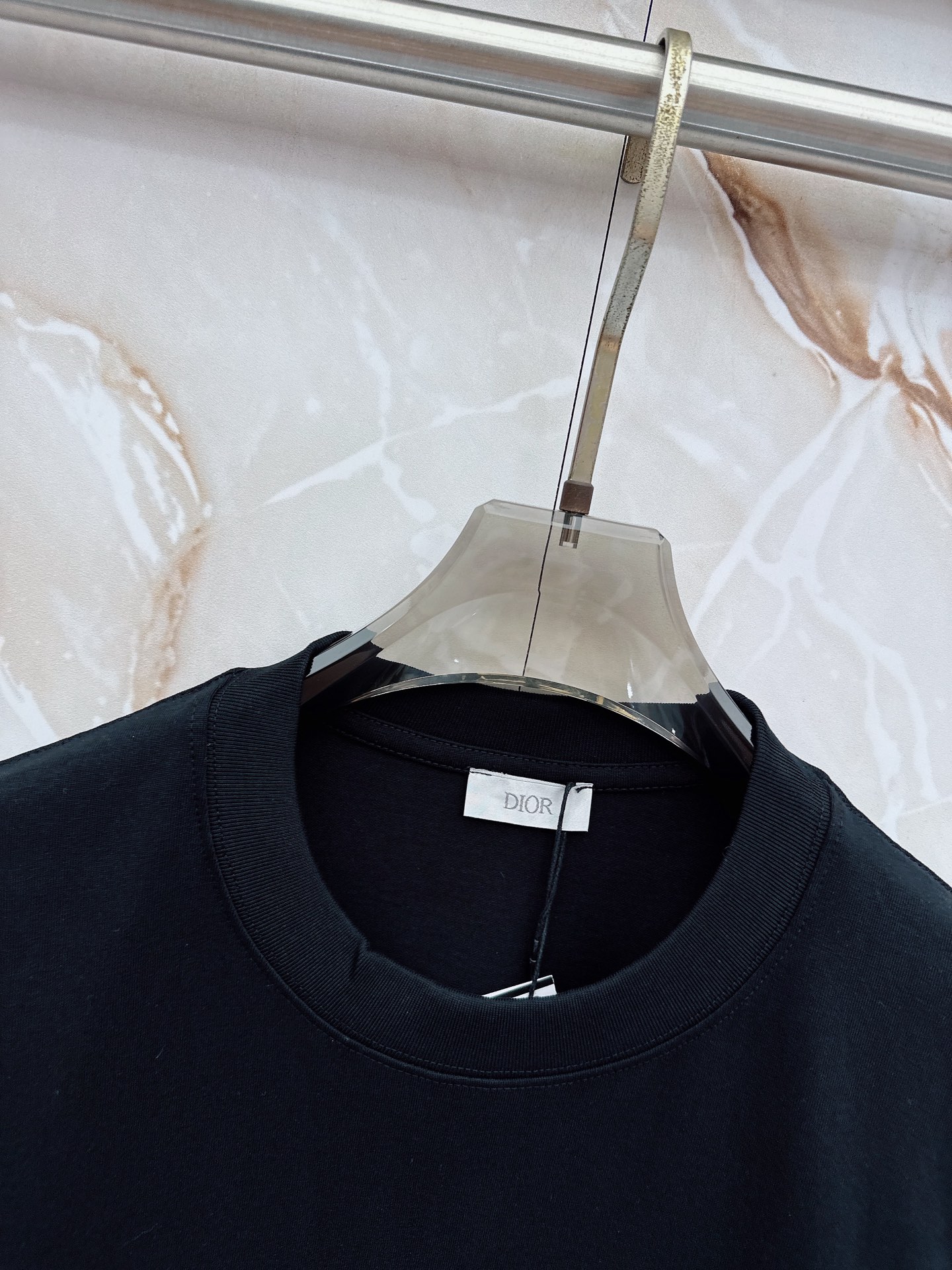 迪奥 2026春夏新款首发最新款短袖圆领T恤 高端订制 设计前卫时尚！品牌logo重工艺设计 高端定制2